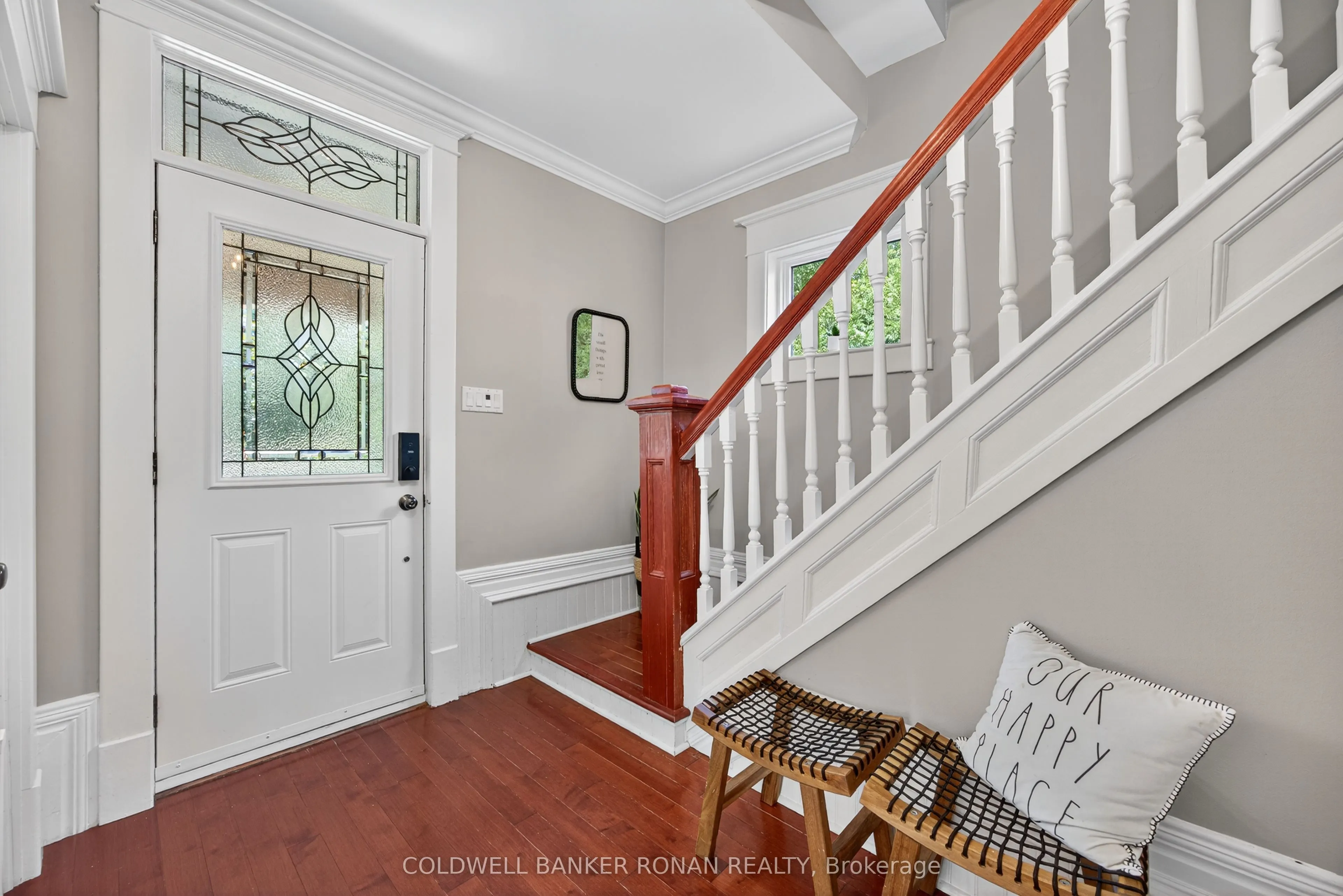 163 Wellington Street W