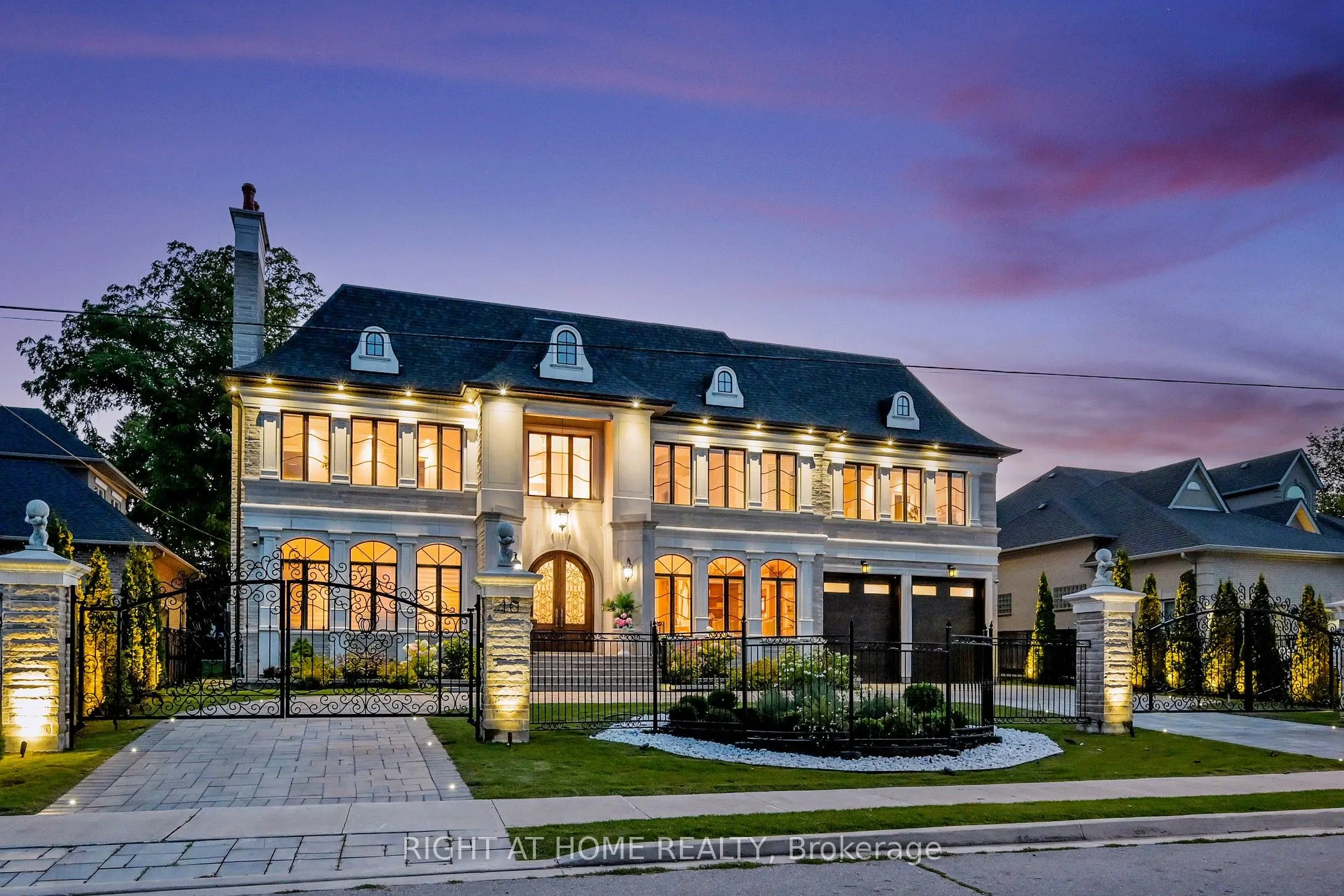 10 Yongeview Avenue