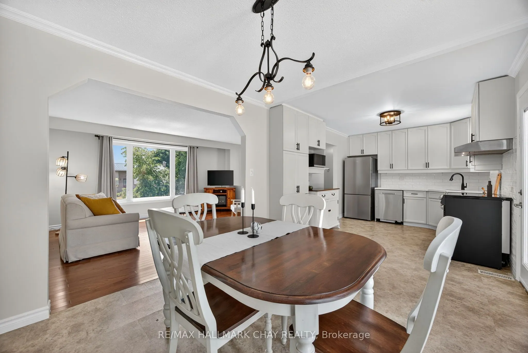 206 North Ridge Road