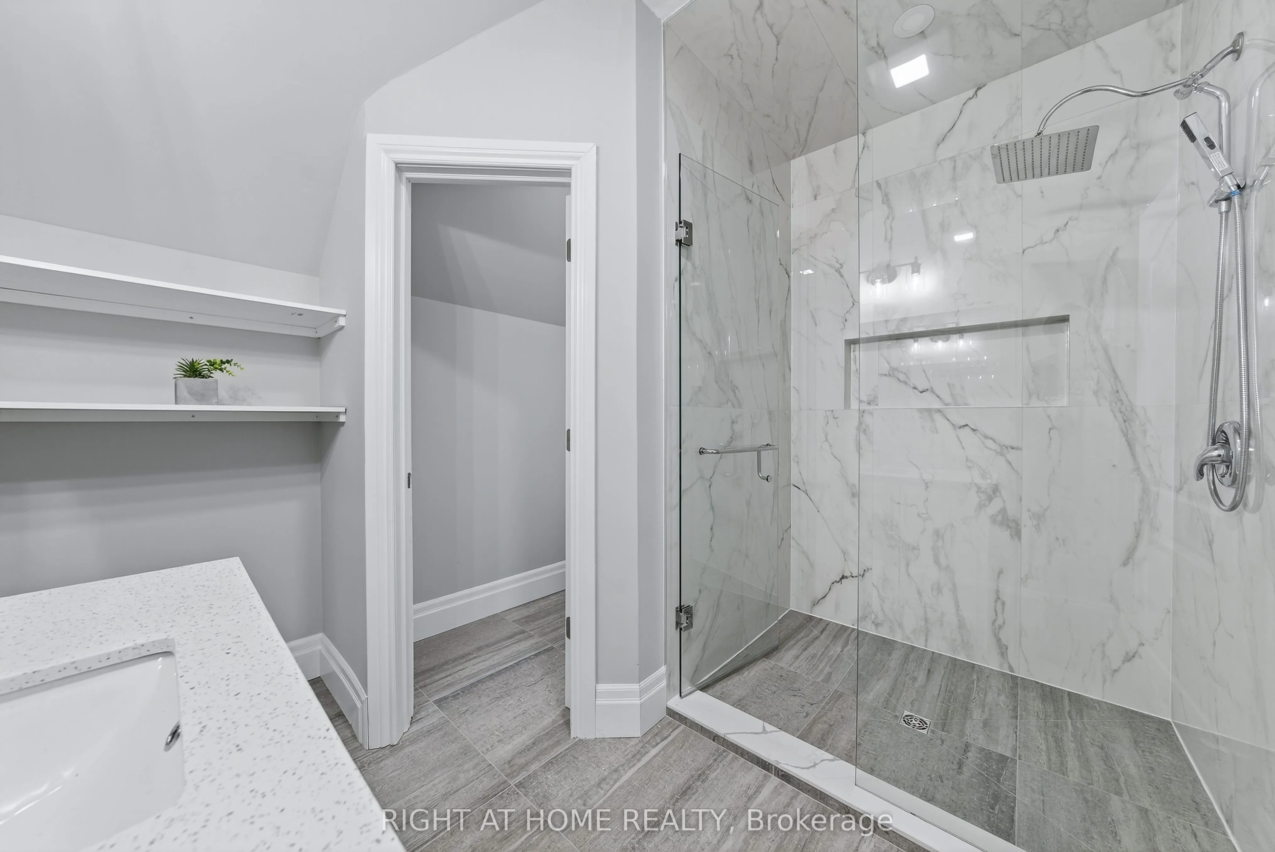 3500 Crescent Harbour Road