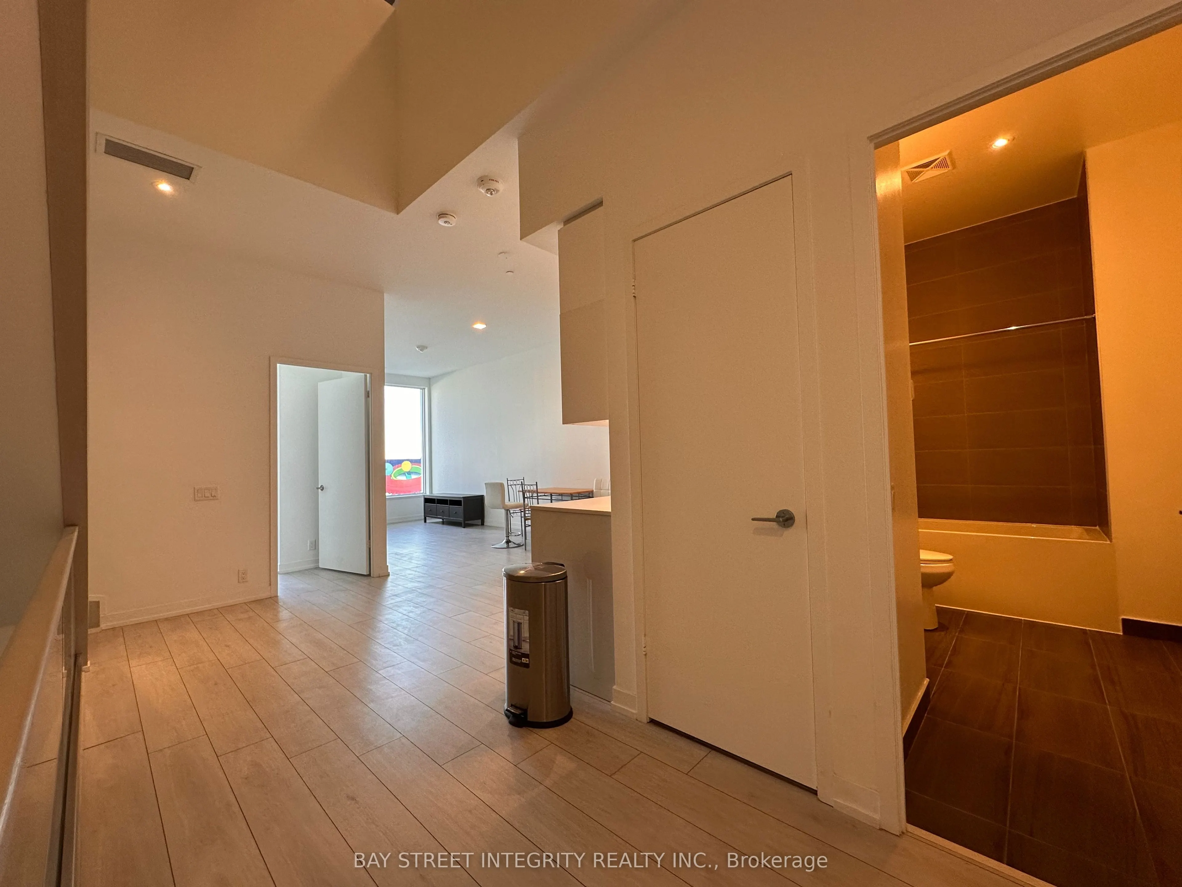 7 Buttermill Avenue, #Th21