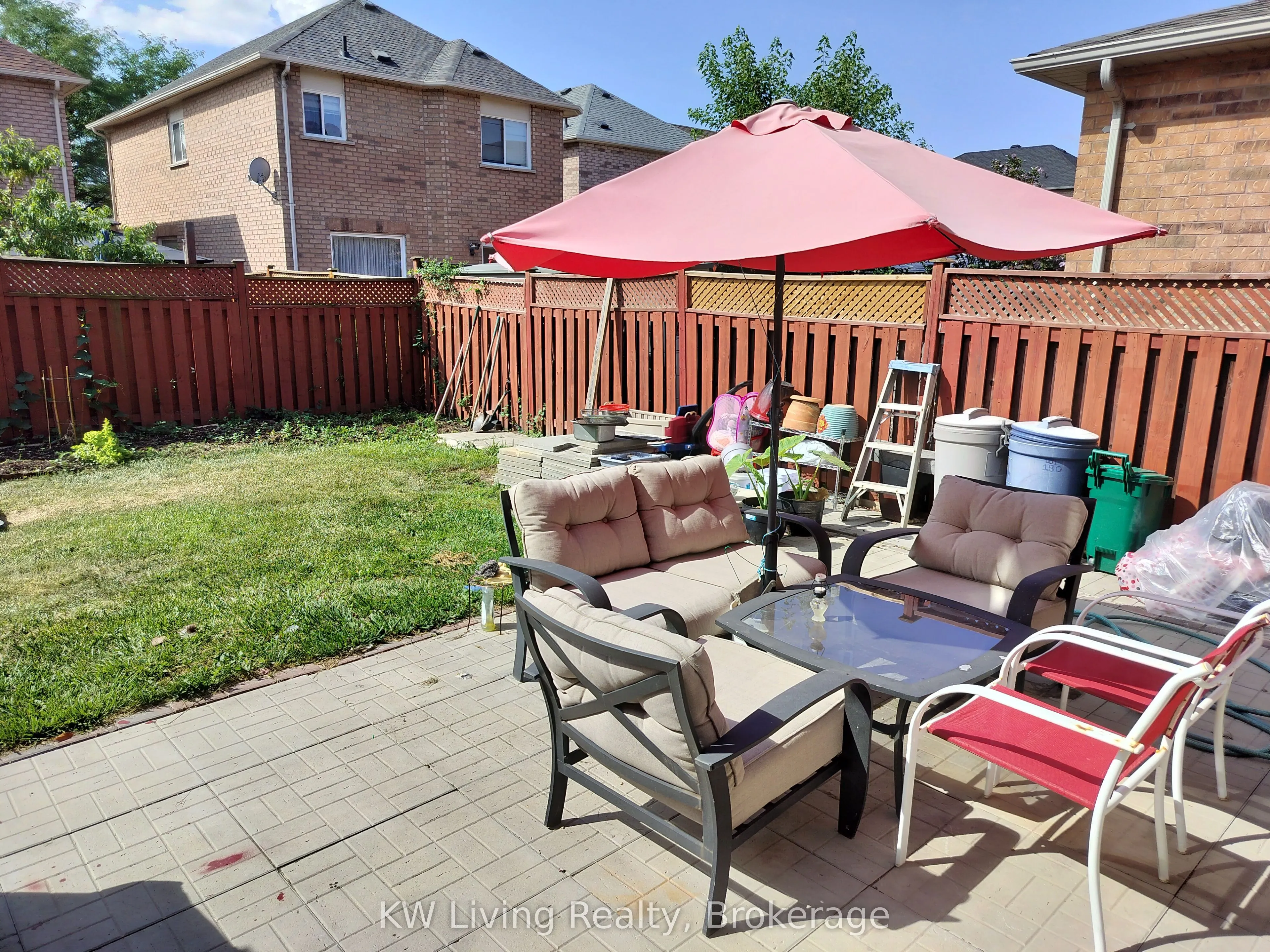 19 MacBride Crescent