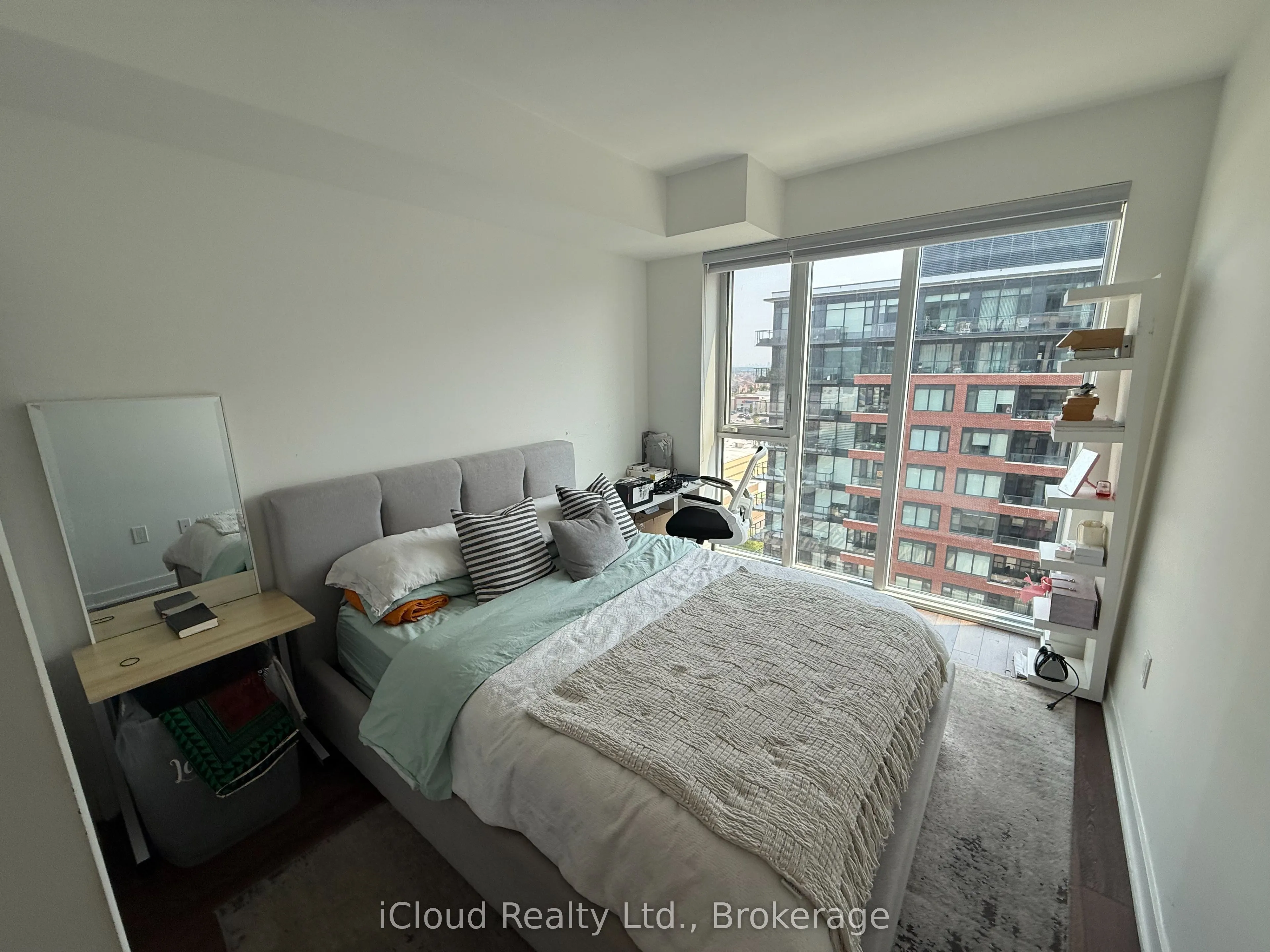 100 Eagle Rock Way, #906