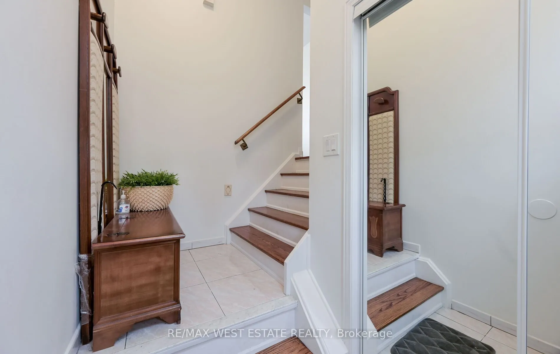 142 Aberdeen Avenue