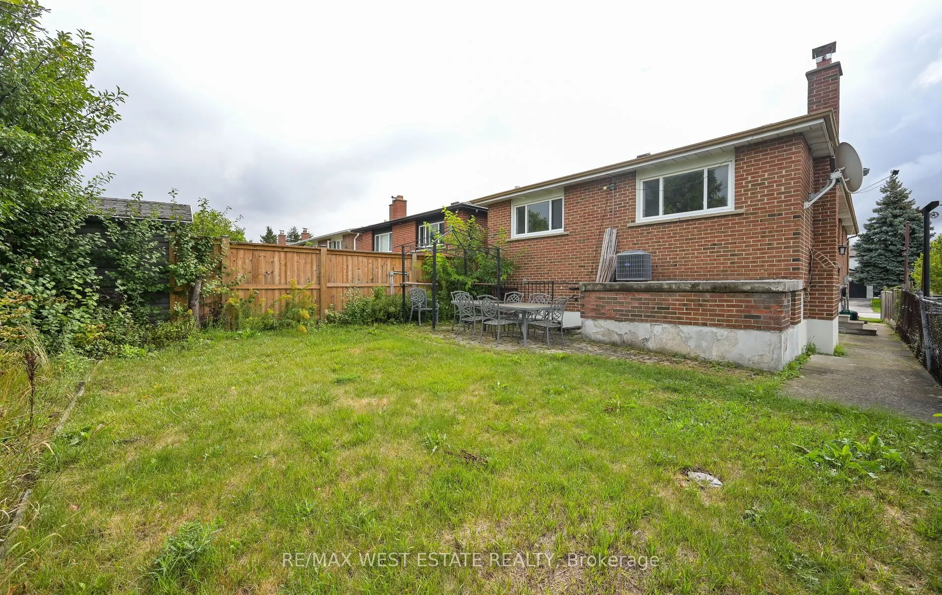 142 Aberdeen Avenue