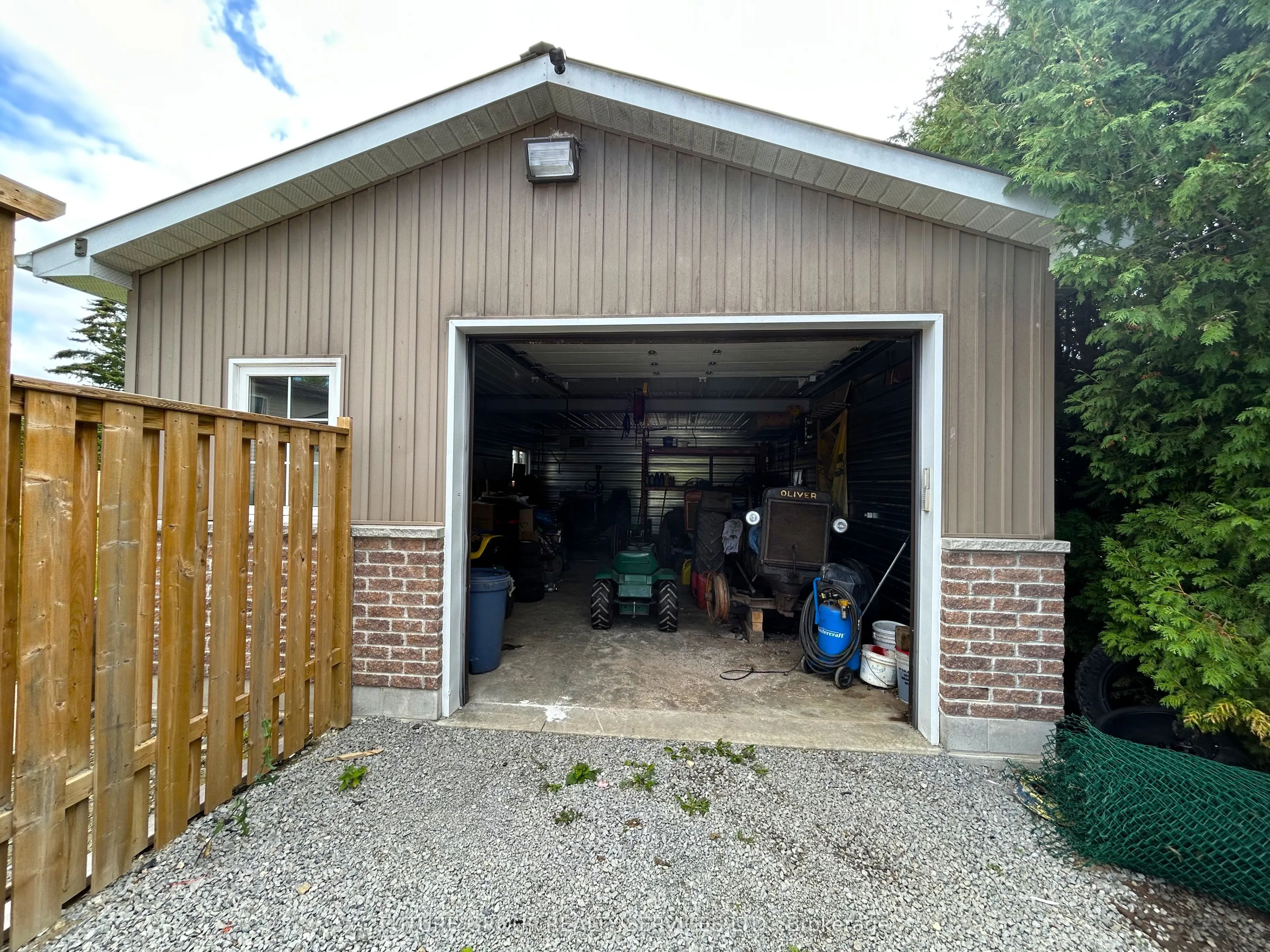 5 Burke Street