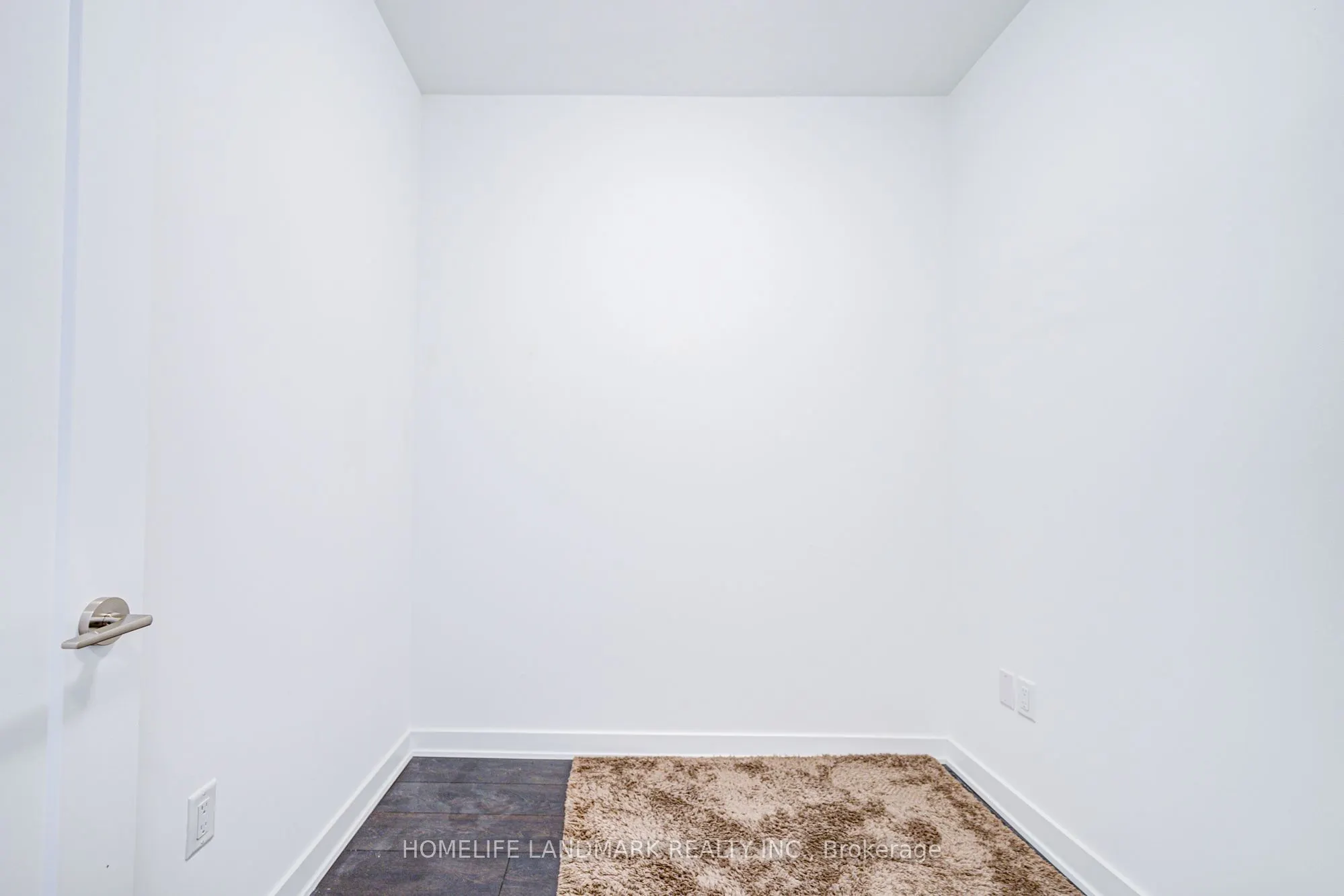 105 Oneida Crescent, #2709