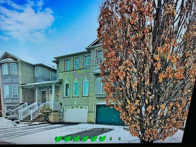 98 Foxfield Crescent