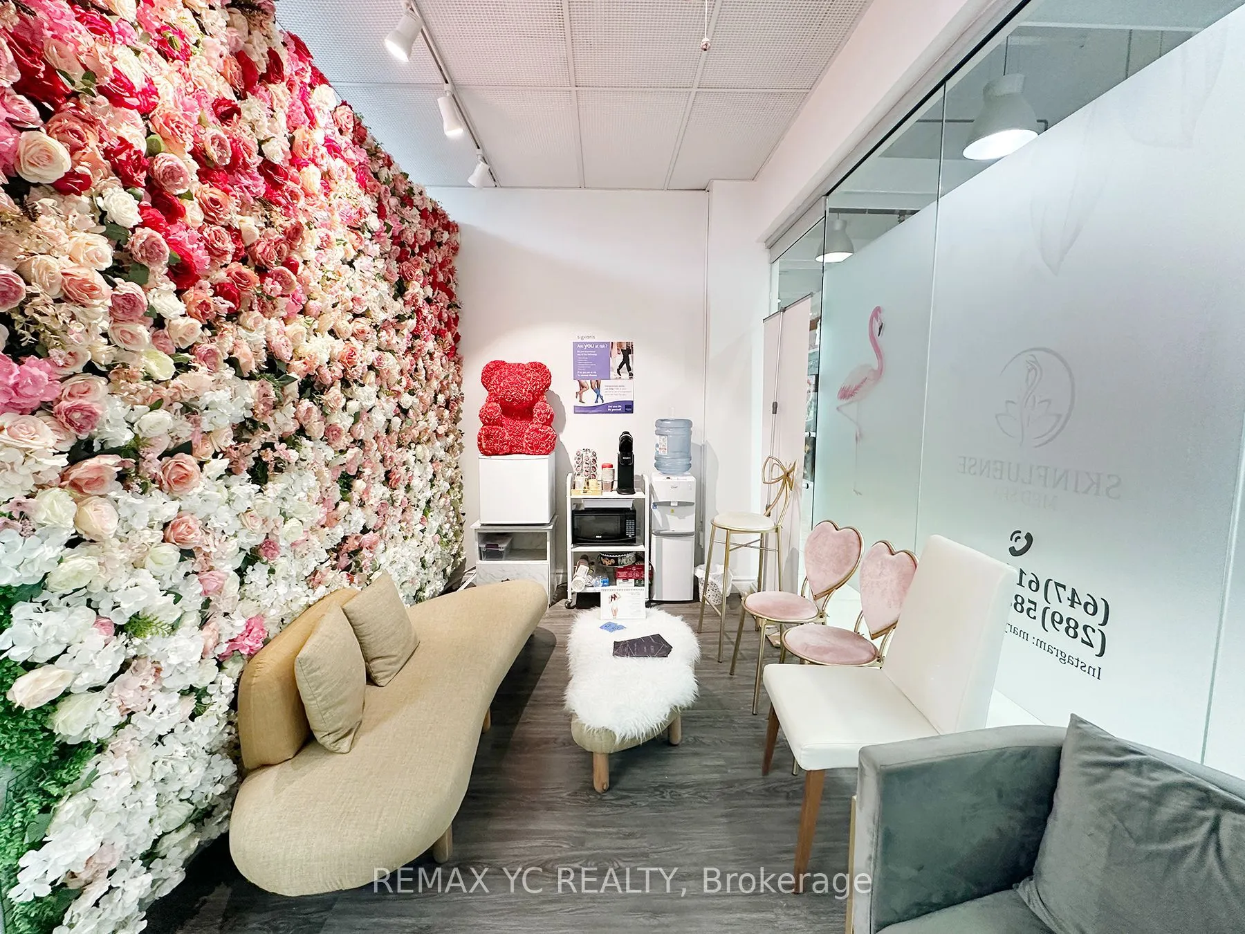 7181 Yonge Street, #120-121