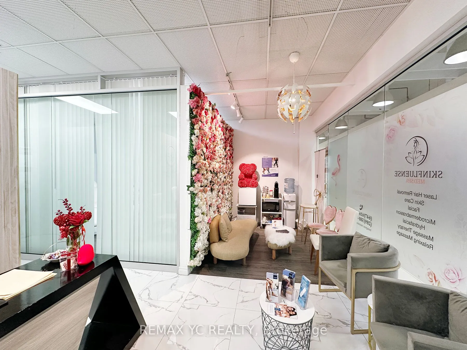 7181 Yonge Street, #120-121