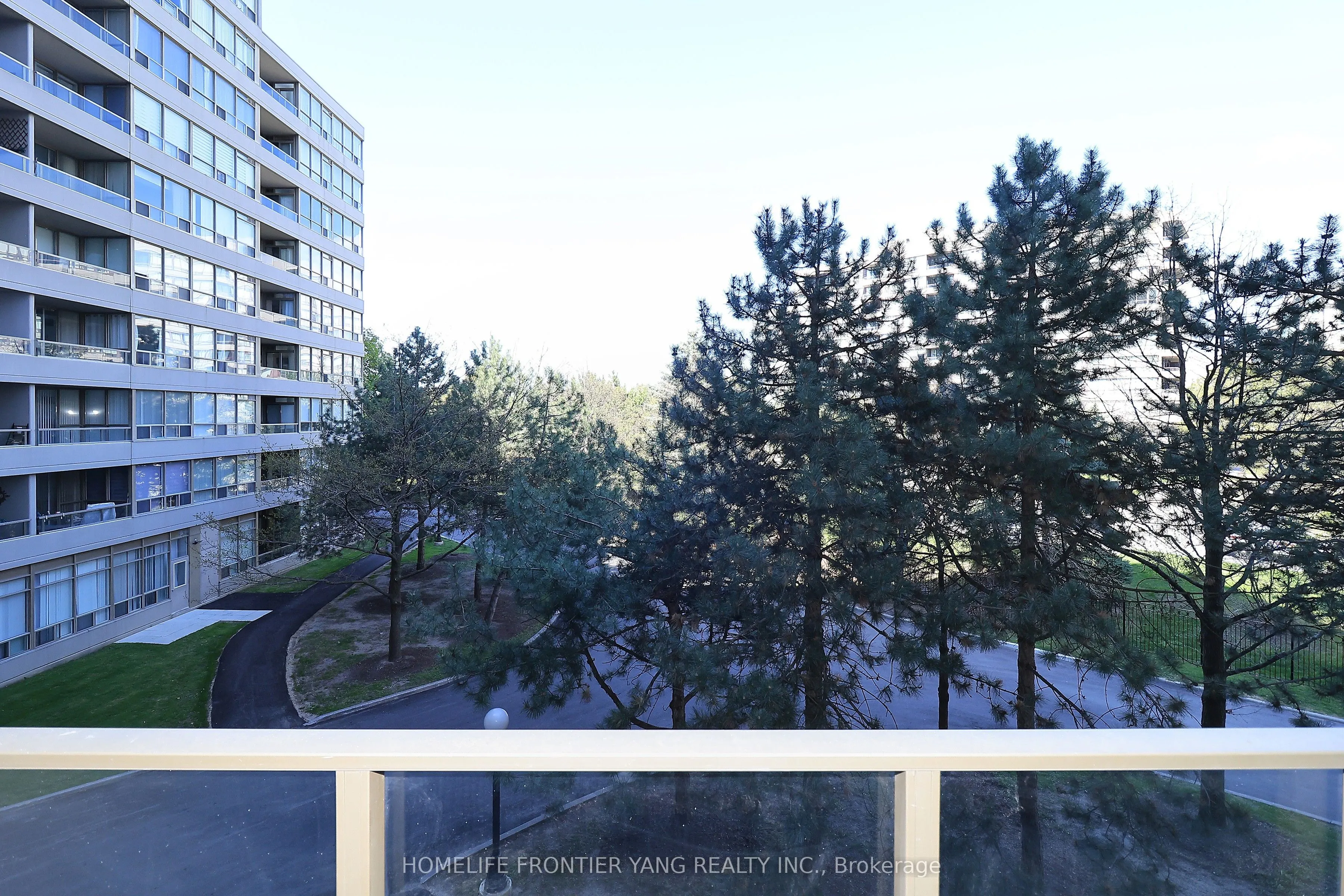 11 Townsgate Drive, #303
