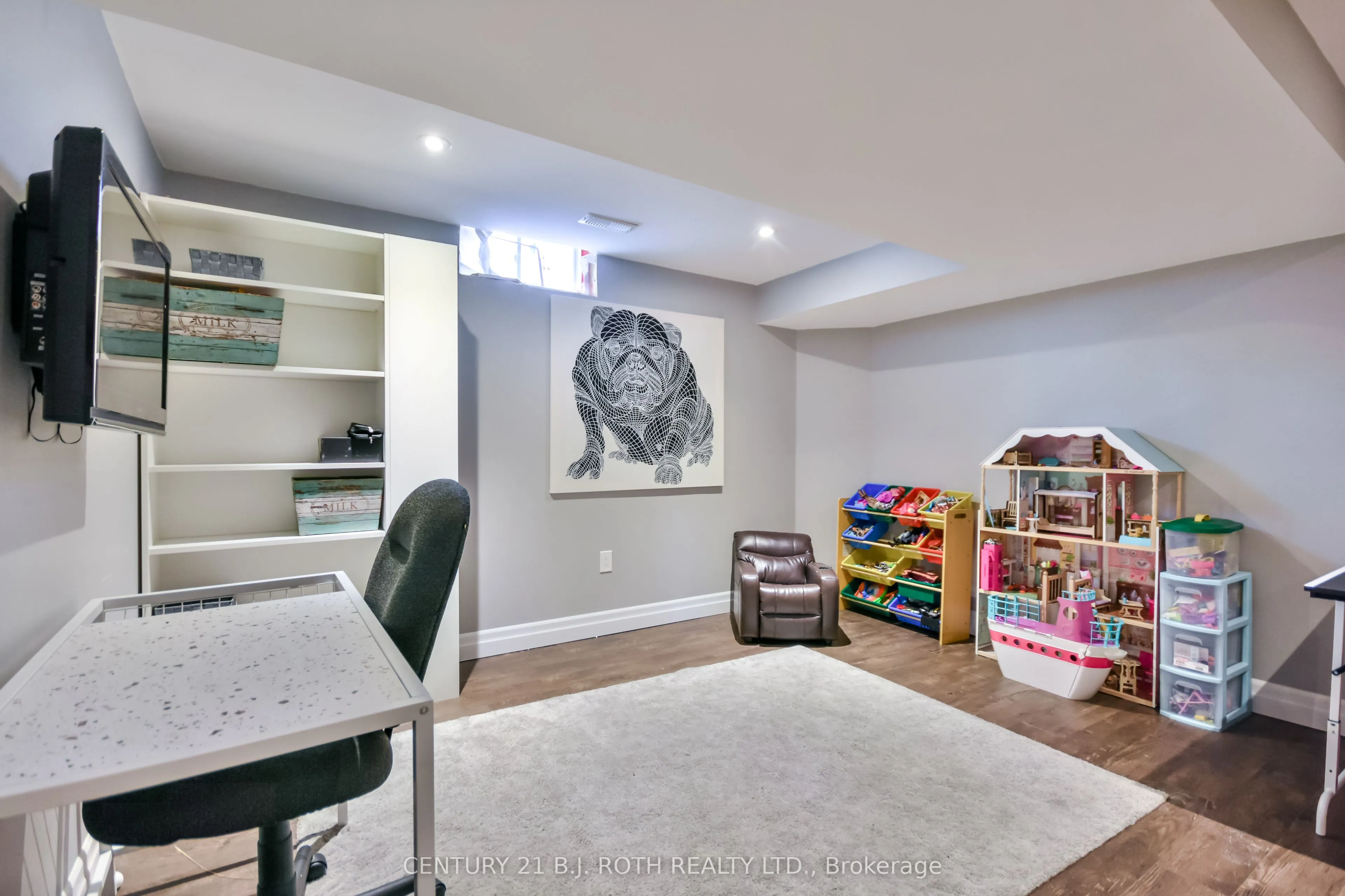 212 Maplewood Drive