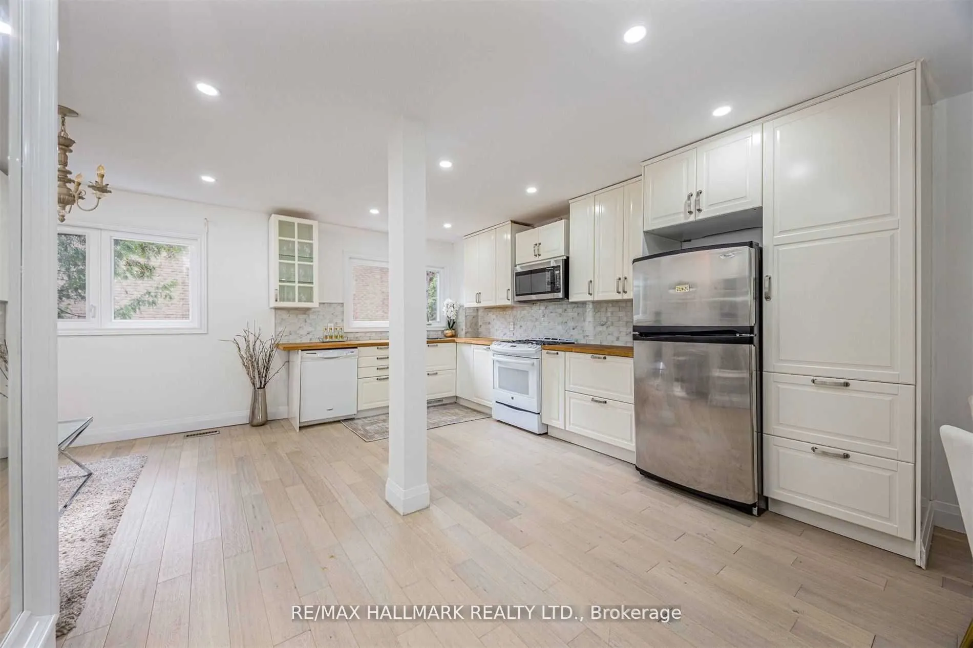 131 Cottonwood Court, #Main