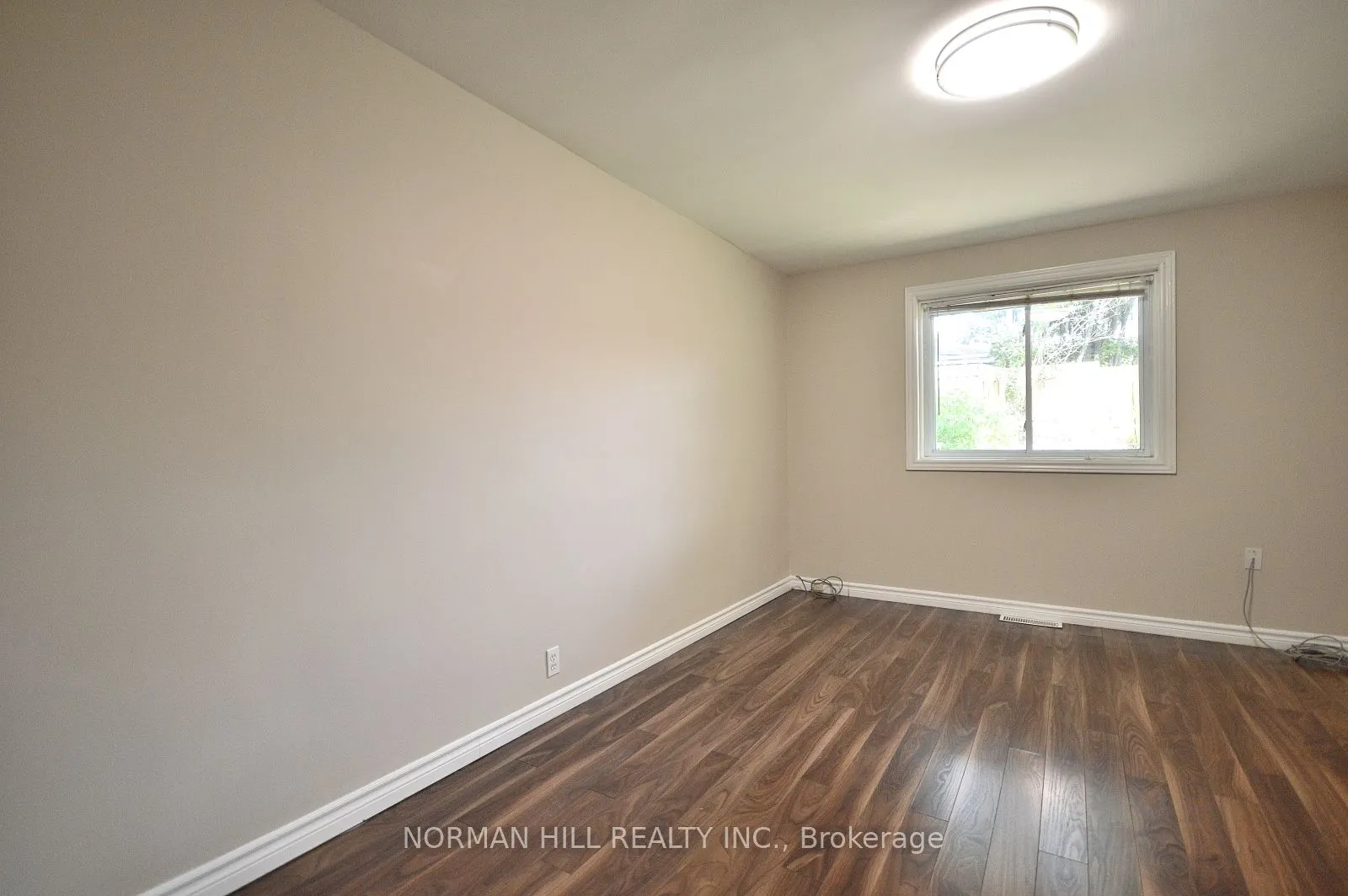 41 Newbury Drive, #Main Floor