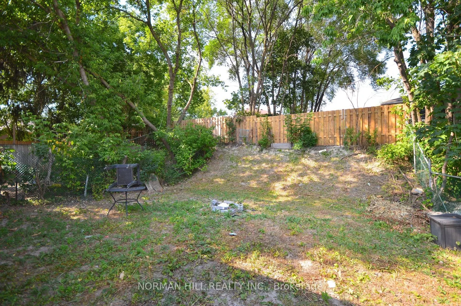 41 Newbury Drive, #Main Floor