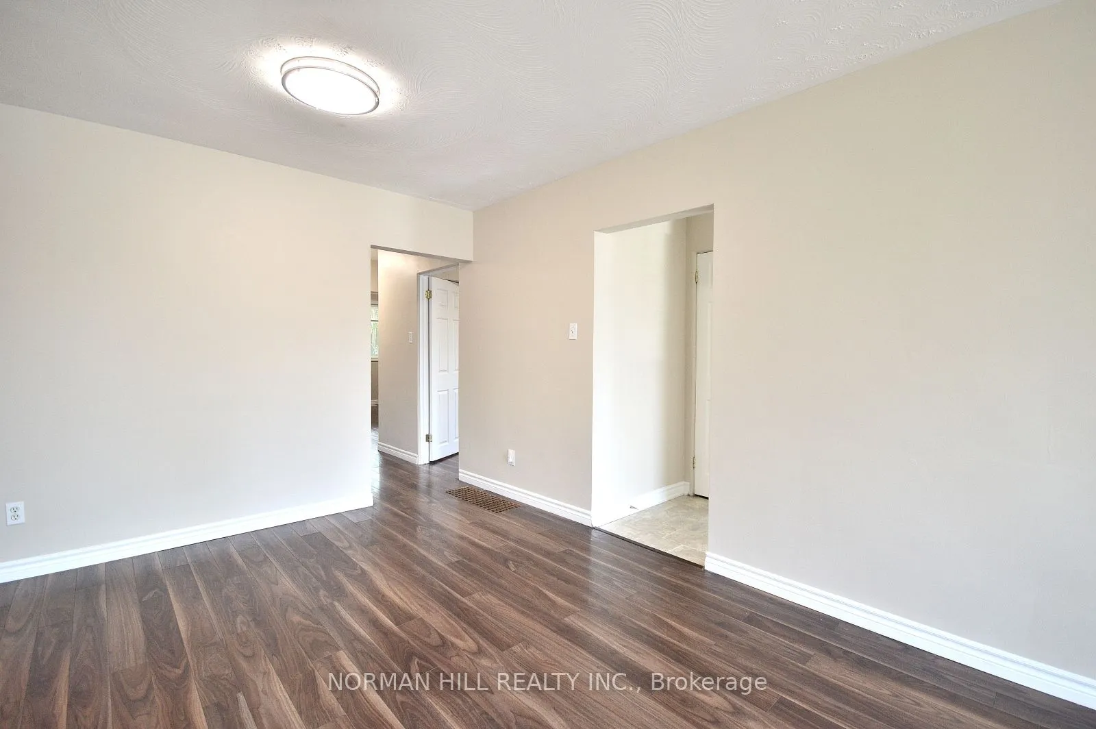 41 Newbury Drive, #Main Floor