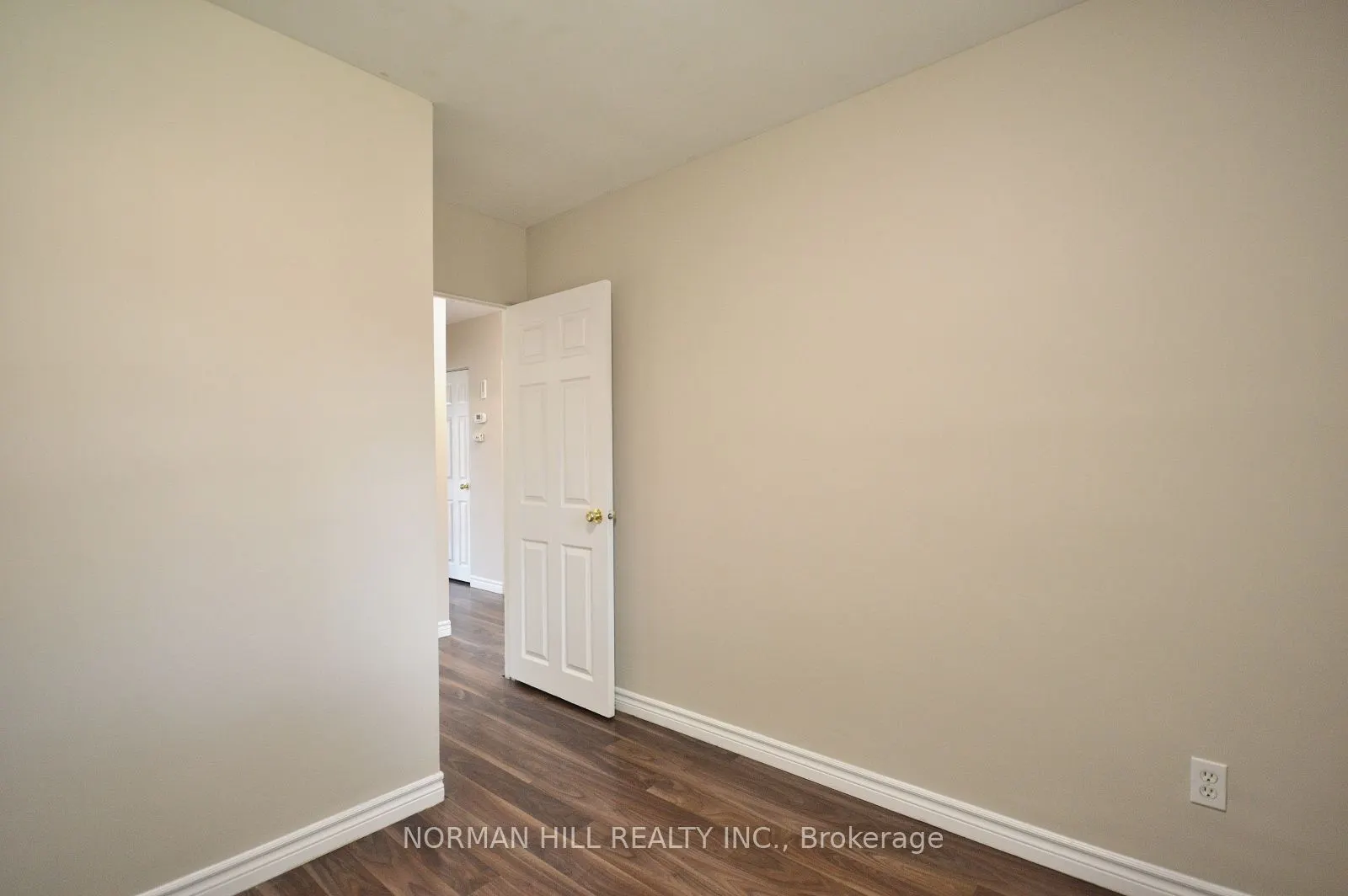 41 Newbury Drive, #Main Floor