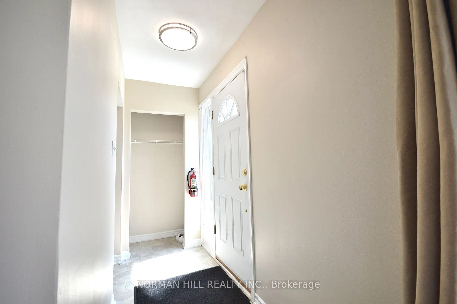 41 Newbury Drive, #Main Floor