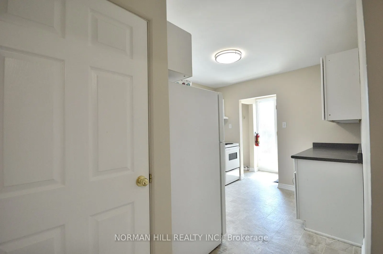 41 Newbury Drive, #Main Floor