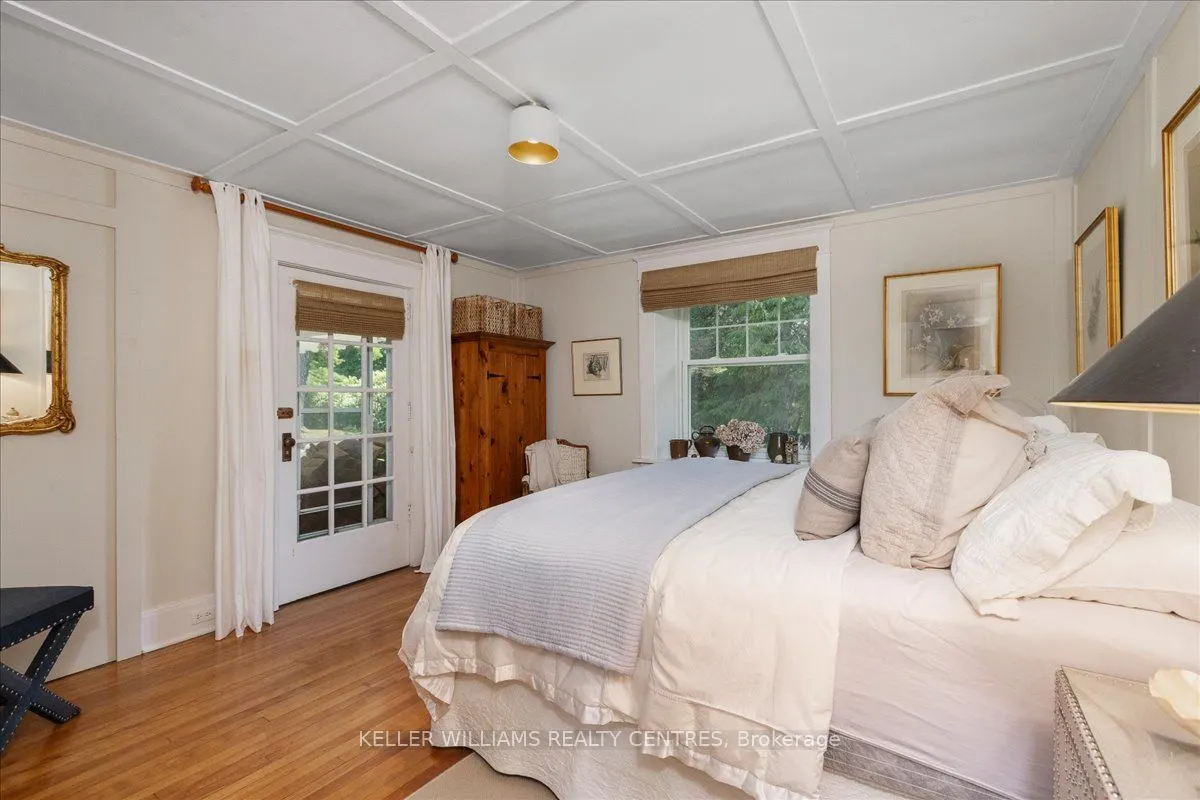 30 Hedge Road