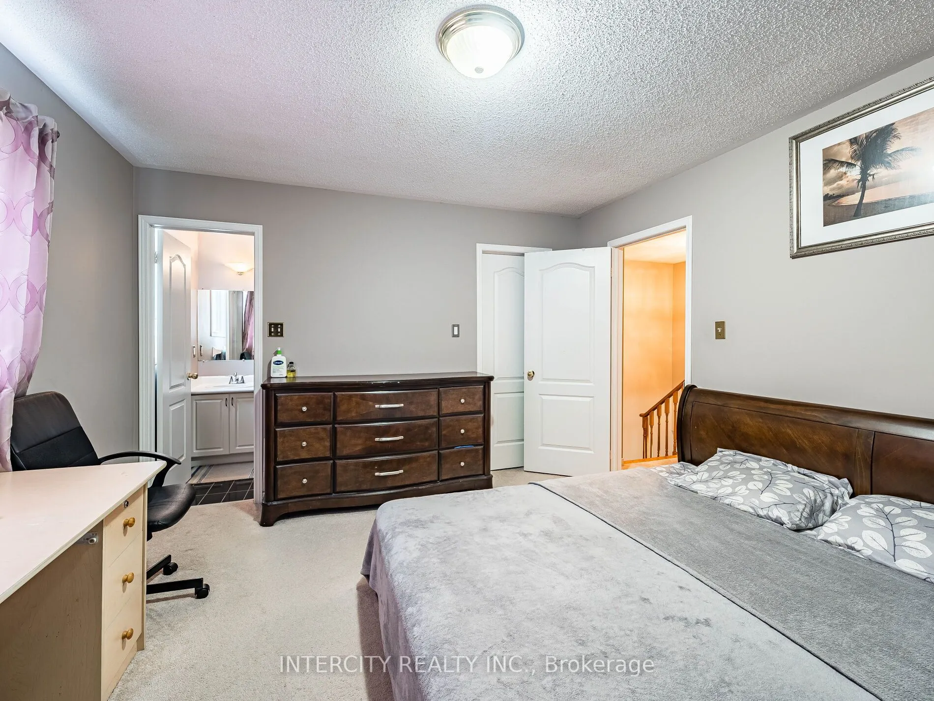8 Wedgewood Place