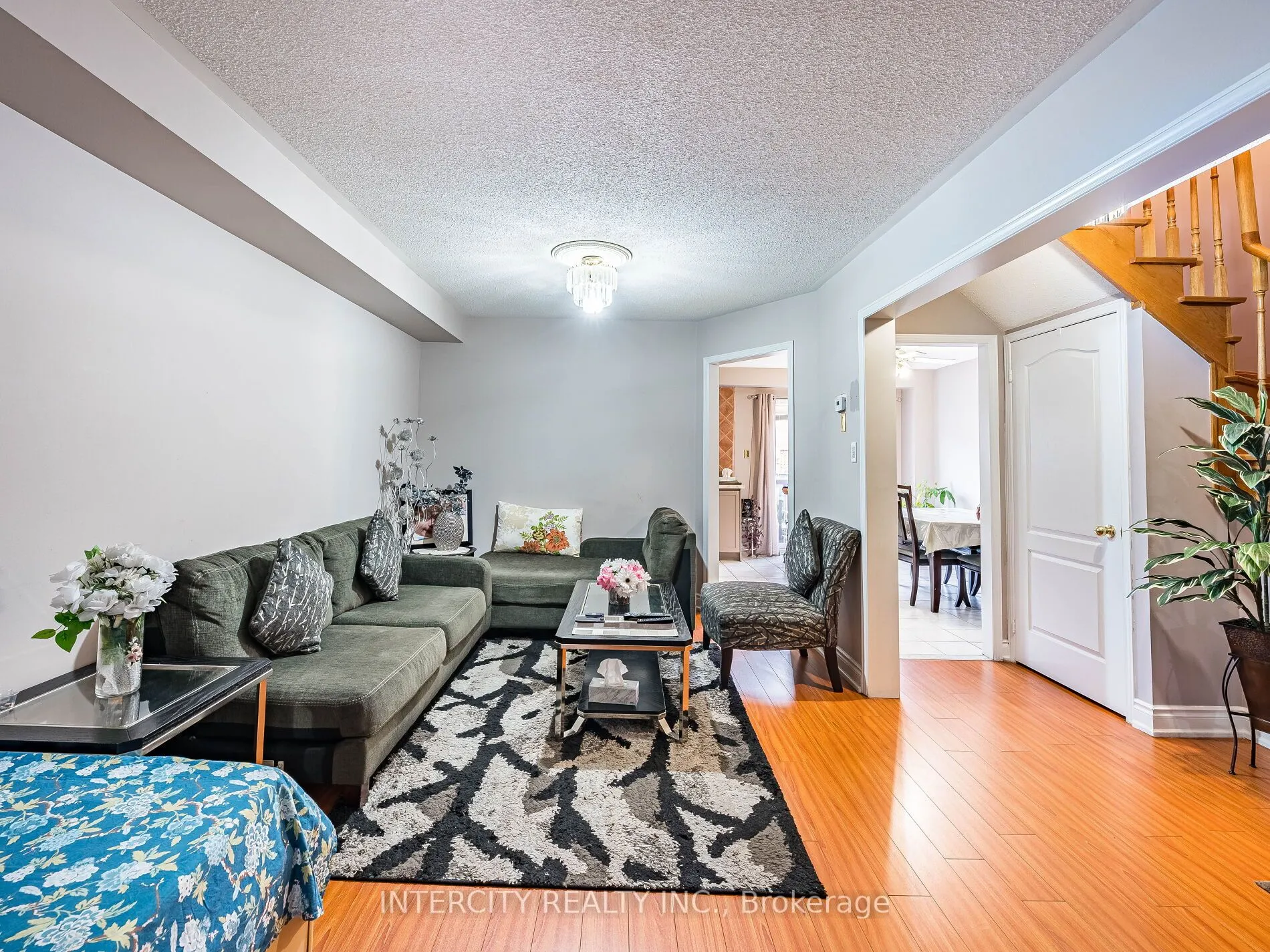8 Wedgewood Place
