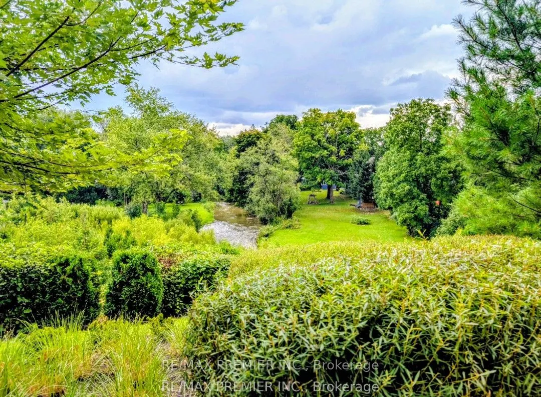 201 Pine Grove Road, #407