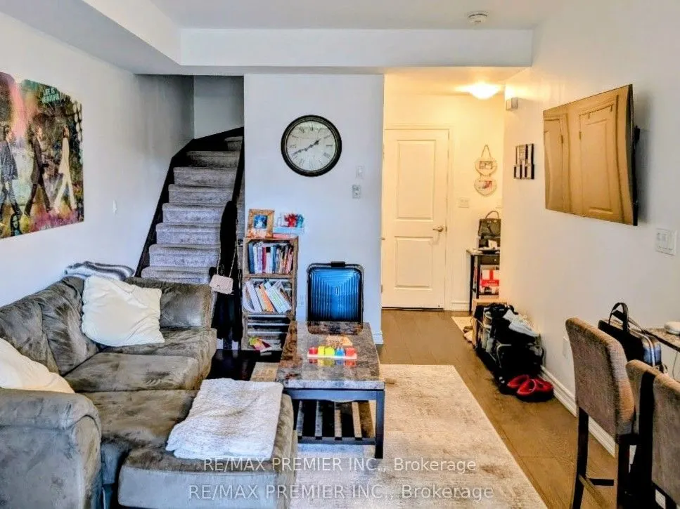 201 Pine Grove Road, #407