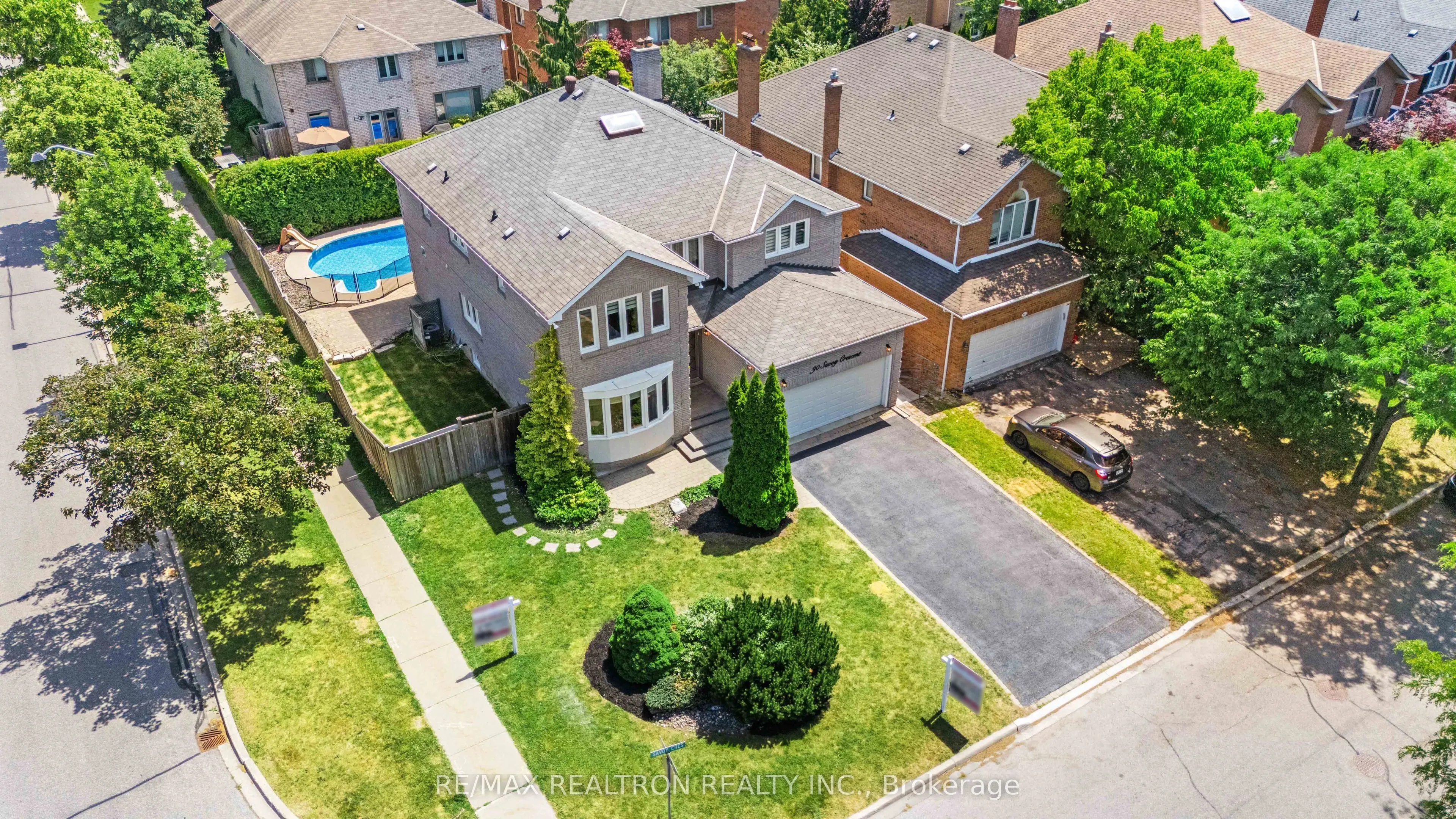 90 Savoy Crescent