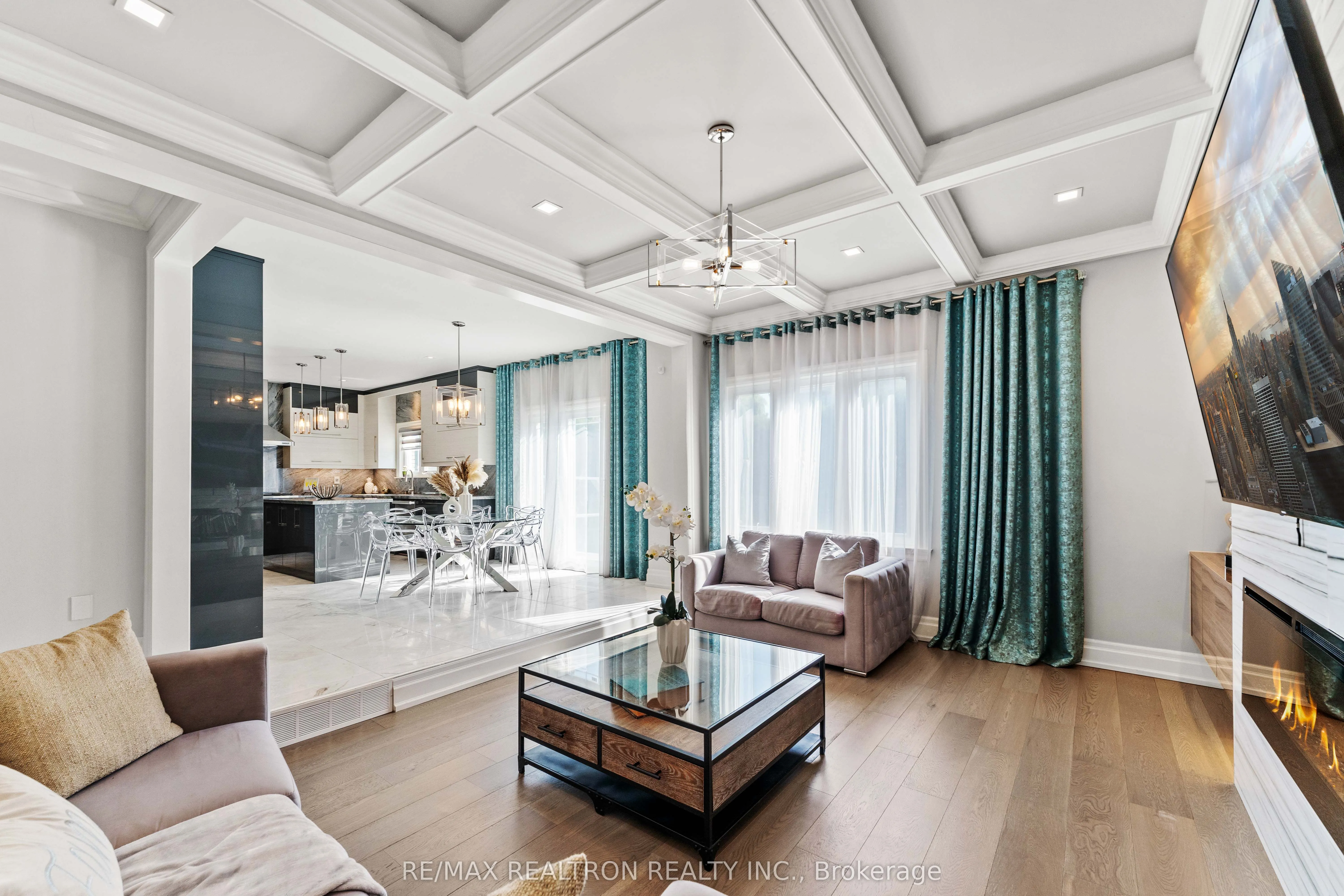 90 Savoy Crescent