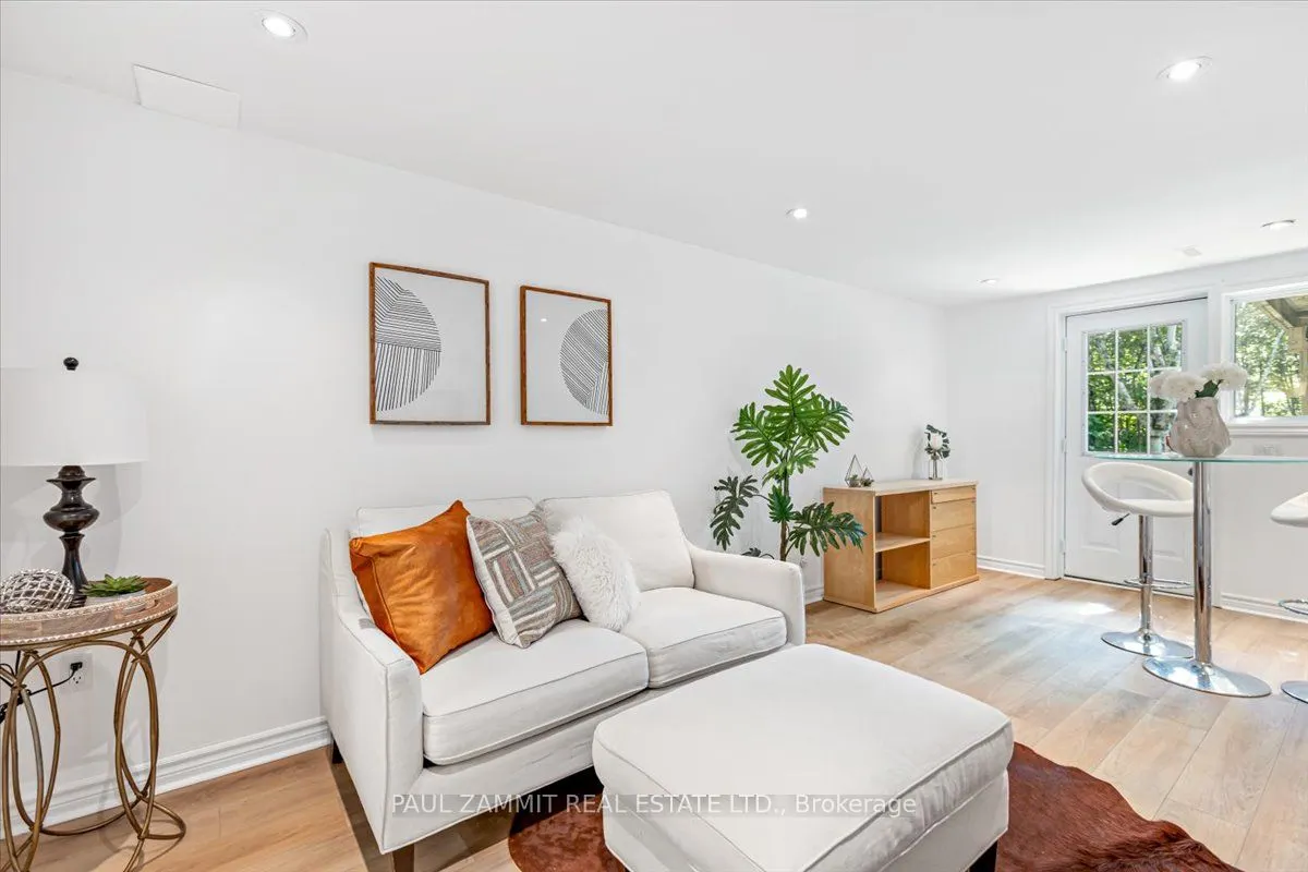 70 Braeburn Drive
