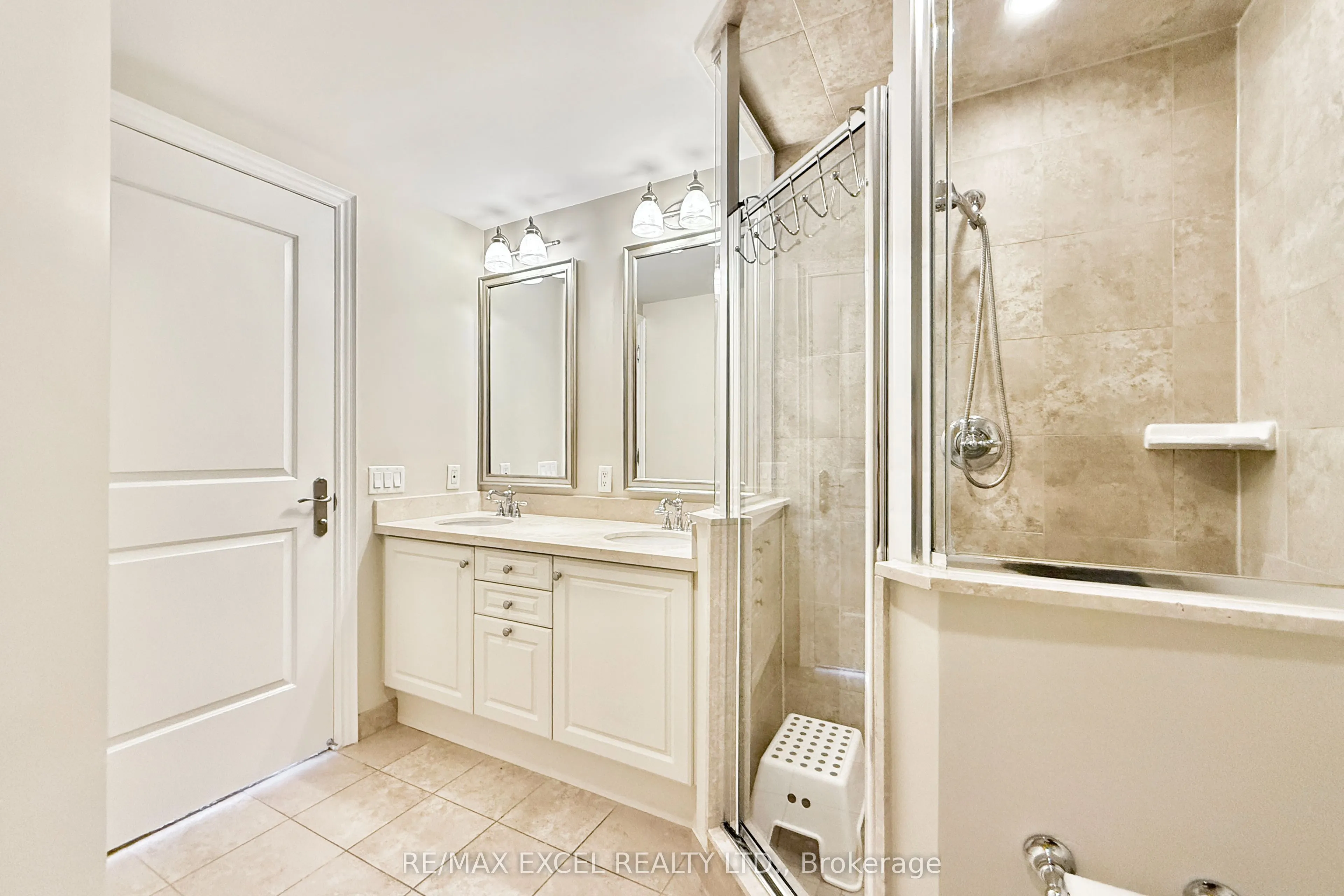 10101 Yonge Street N, #408