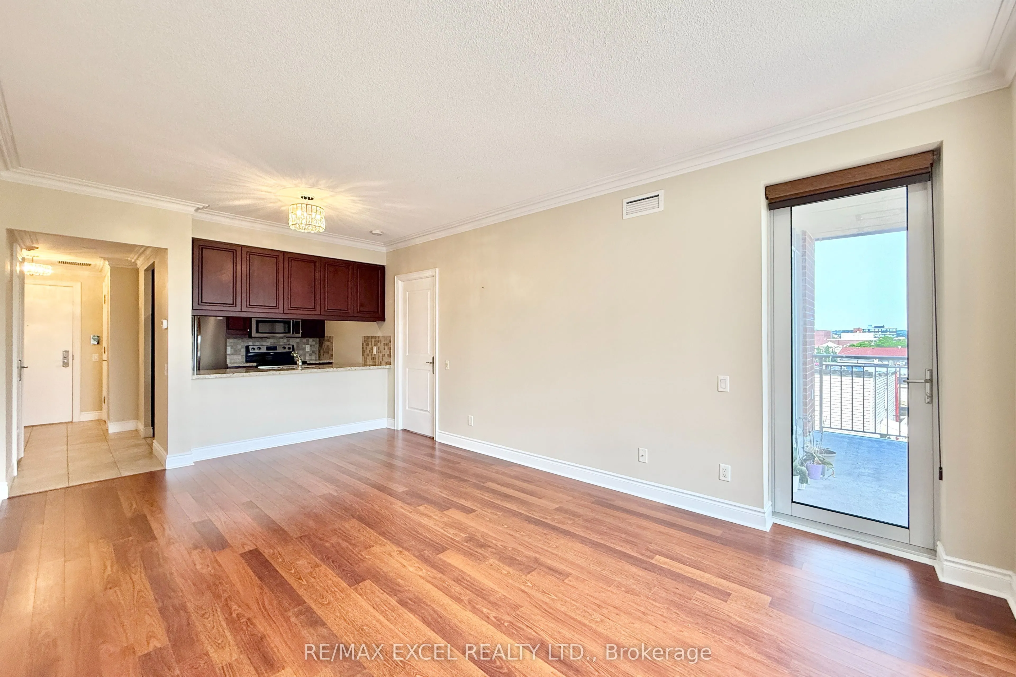 10101 Yonge Street N, #408