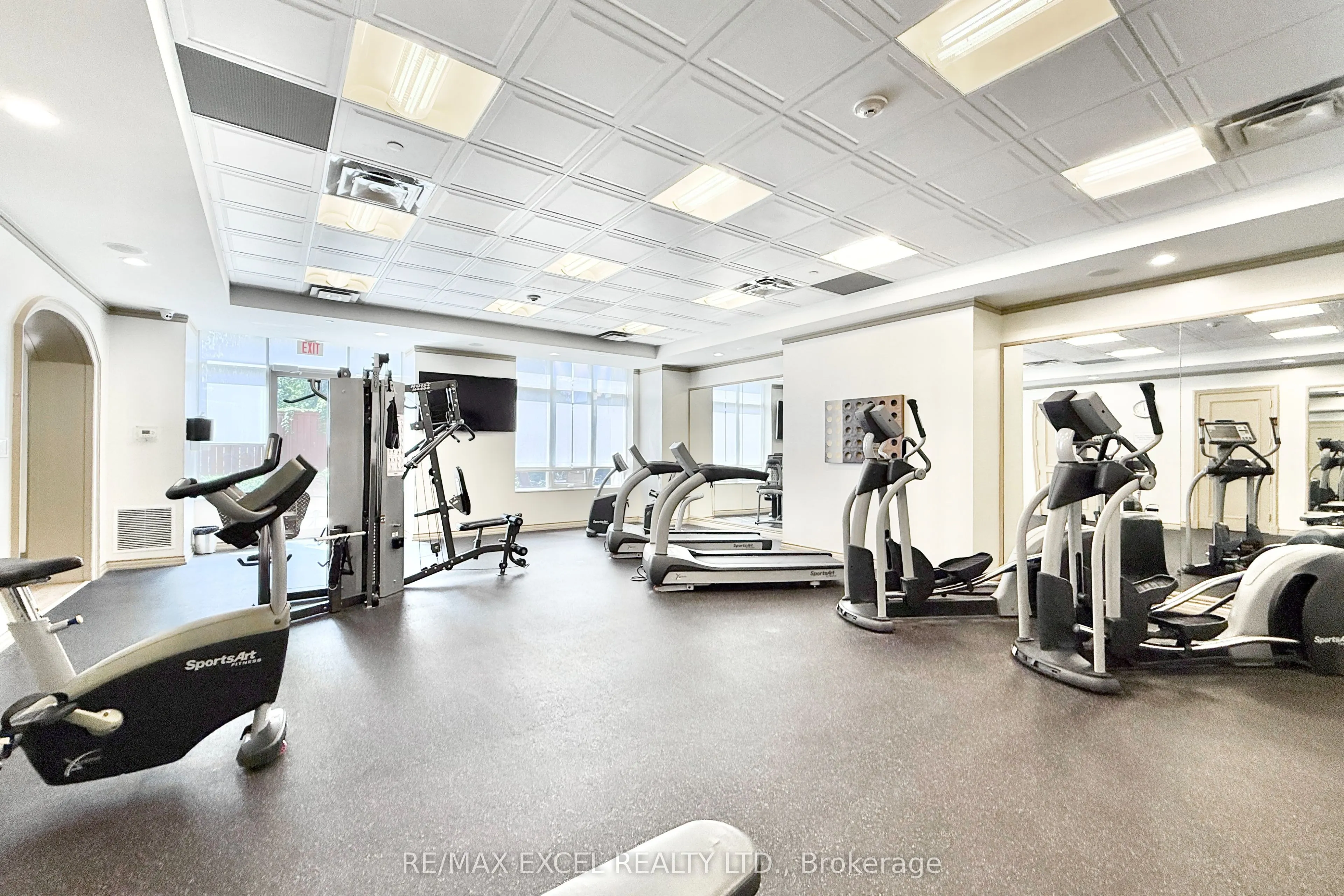 10101 Yonge Street N, #408