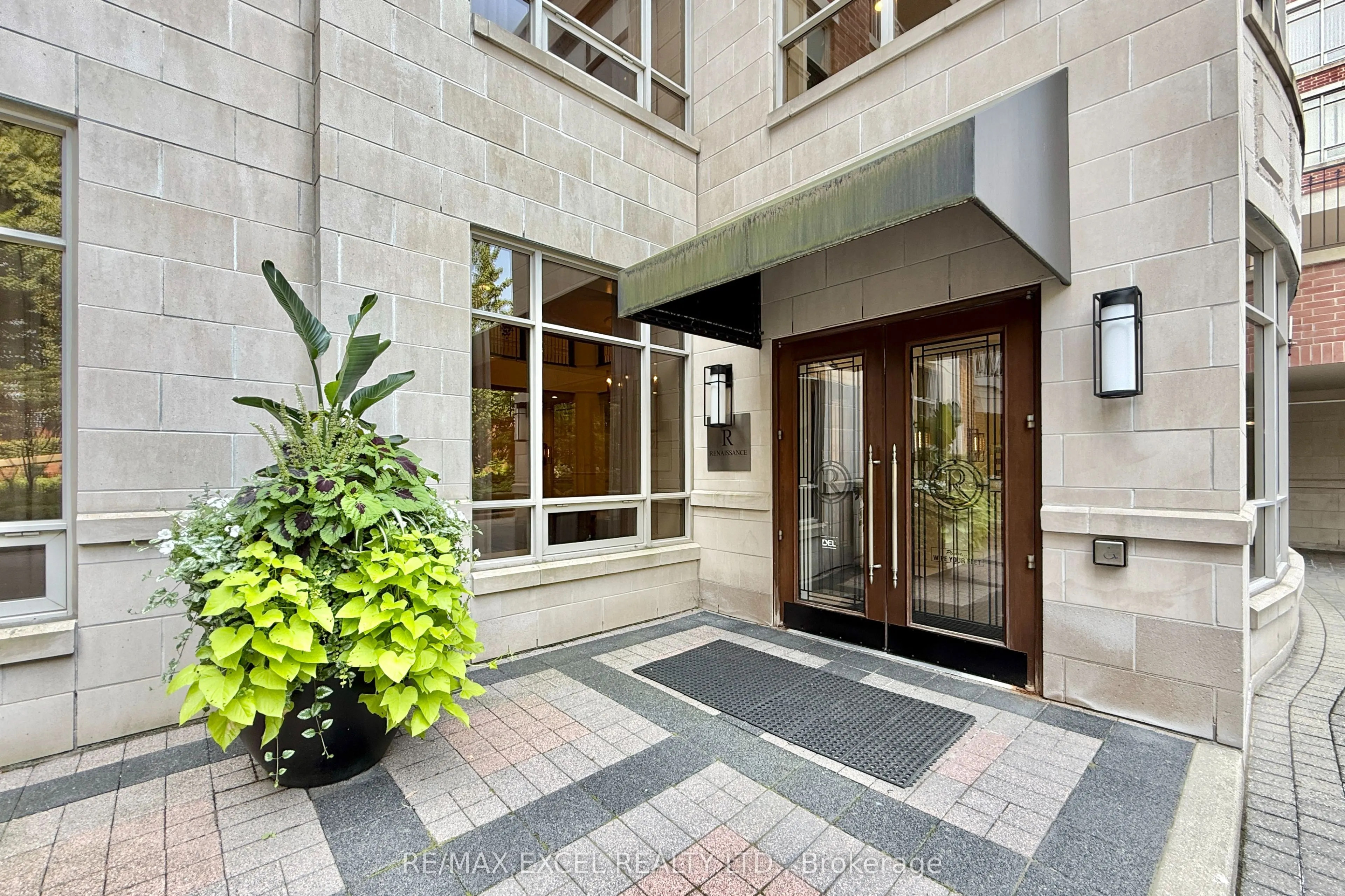 10101 Yonge Street N, #408