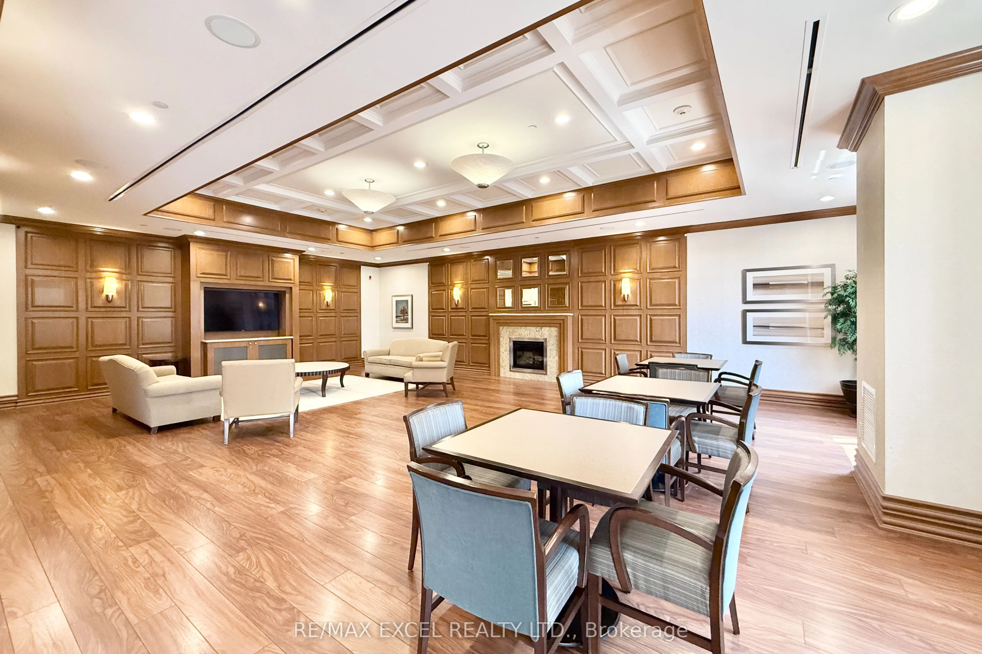 10101 Yonge Street N, #408