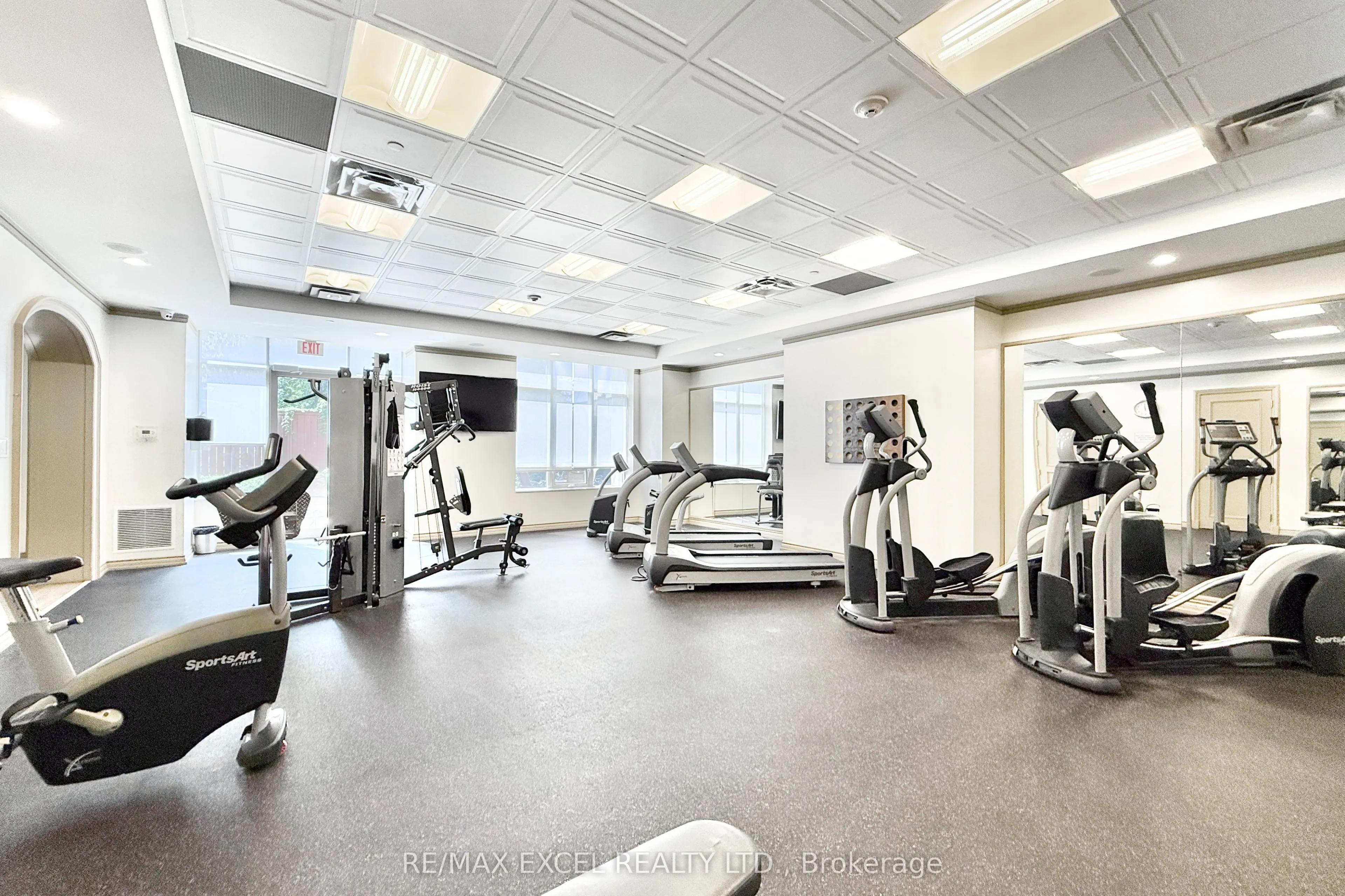 10101 Yonge Street N, #408