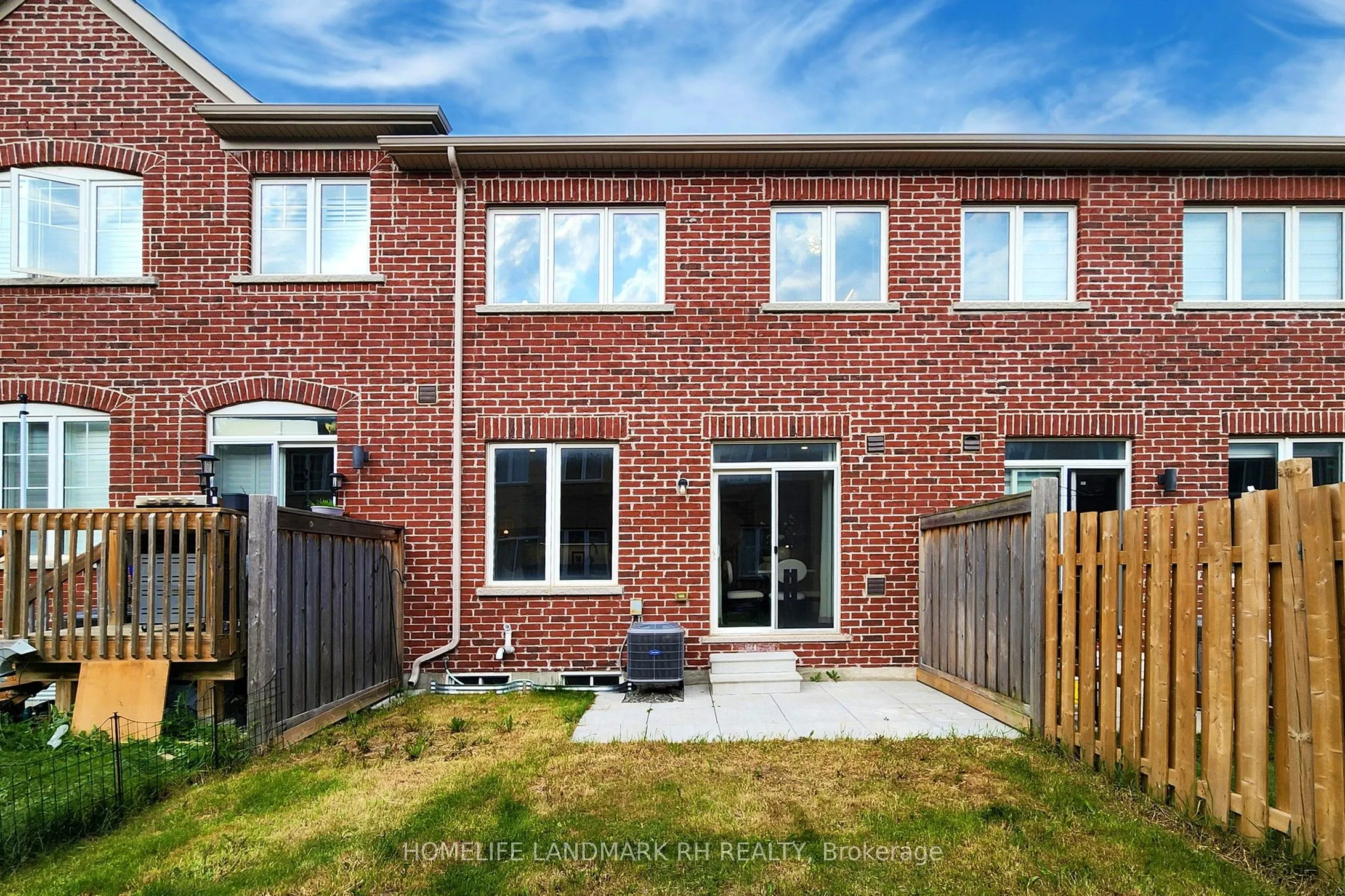 54 Dundonald Trail
