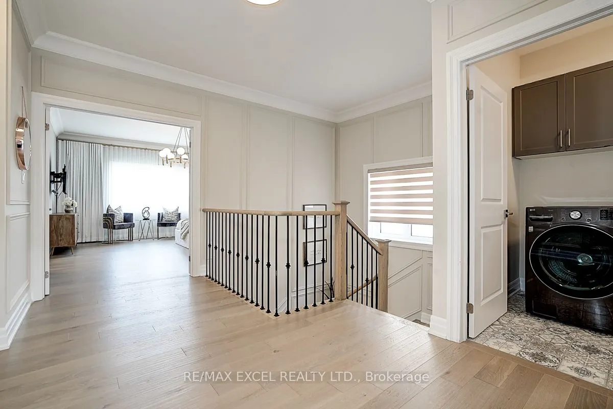 137 Pine Hill Crescent