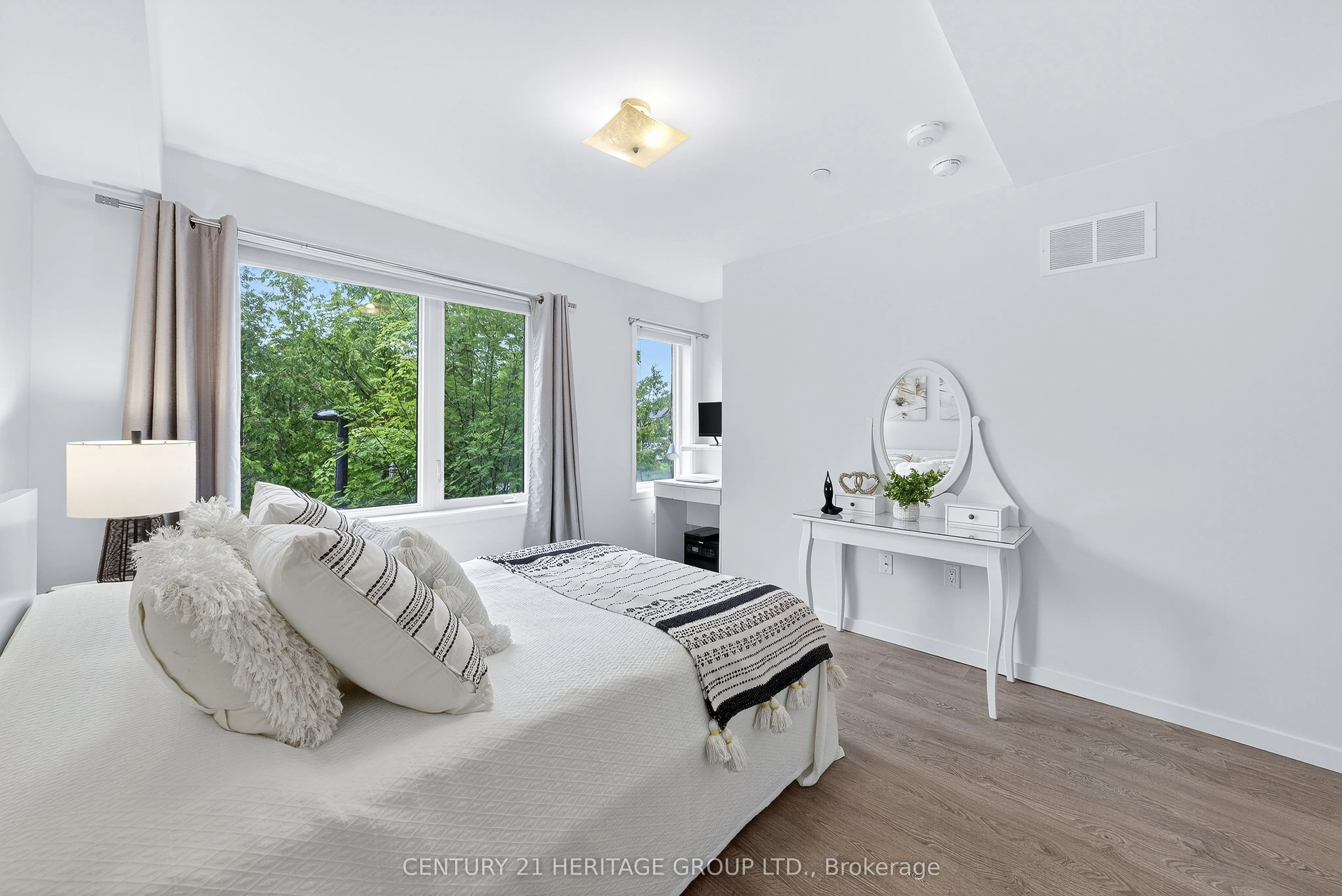 200 Alex Gardner Circle, #27