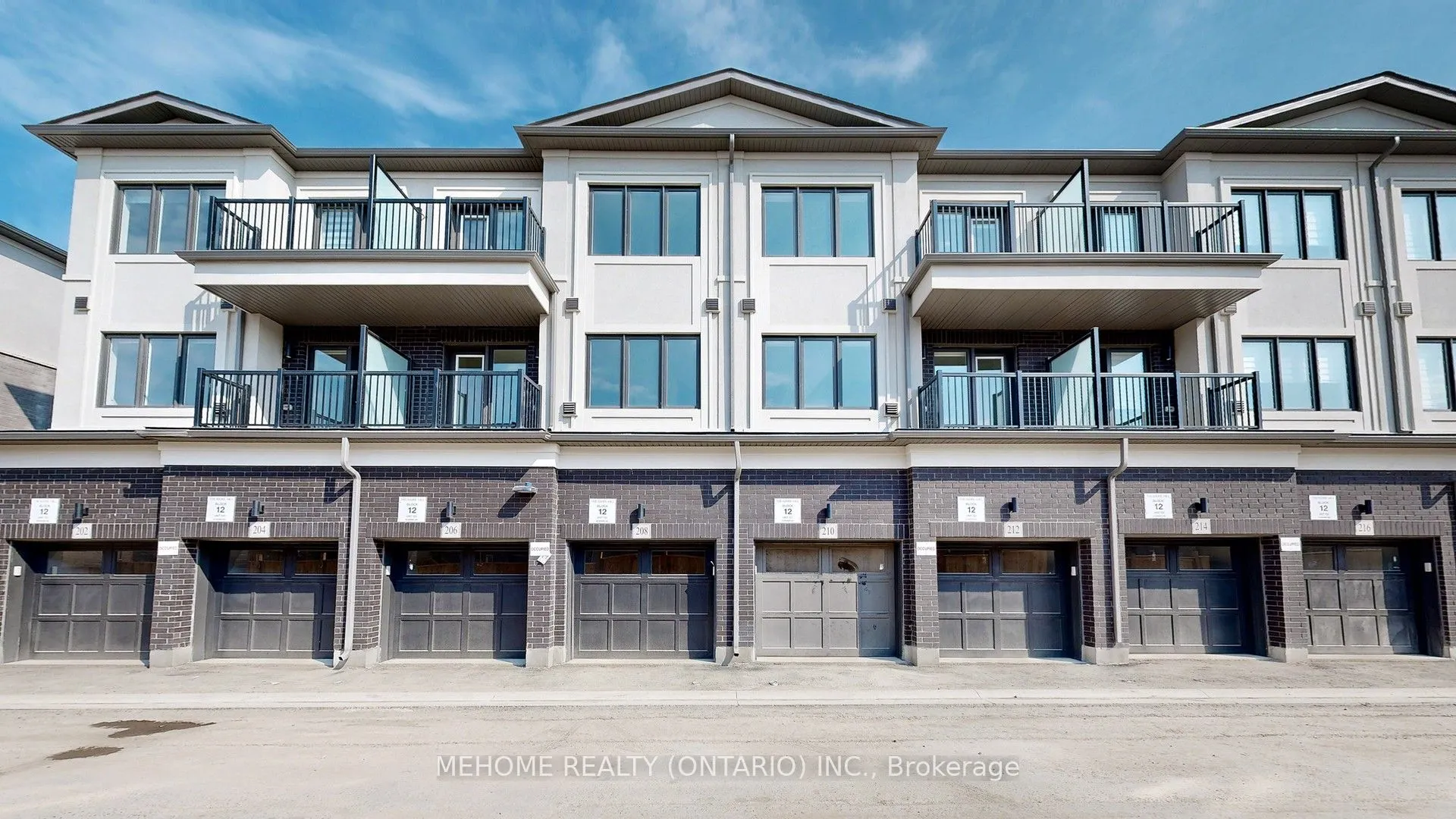 208 Matawin Lane, #208