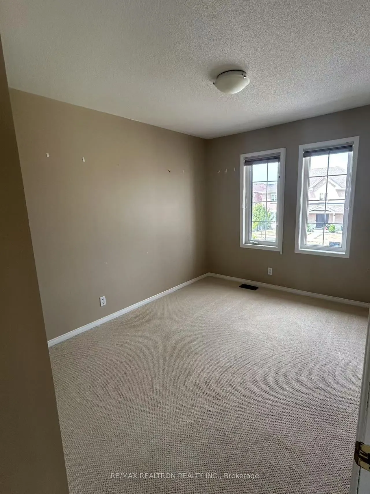 77 Silver Stream Avenue