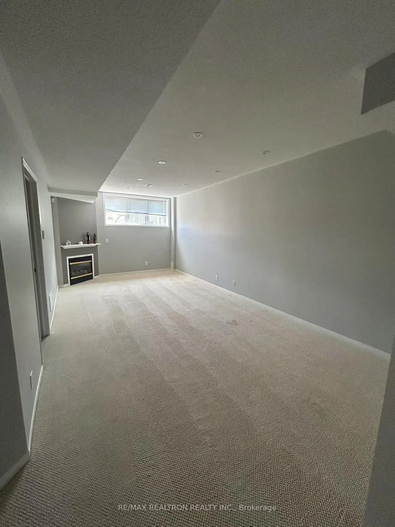 77 Silver Stream Avenue