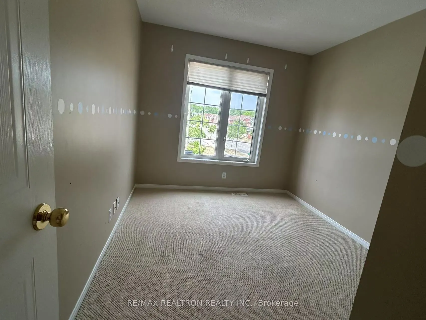77 Silver Stream Avenue