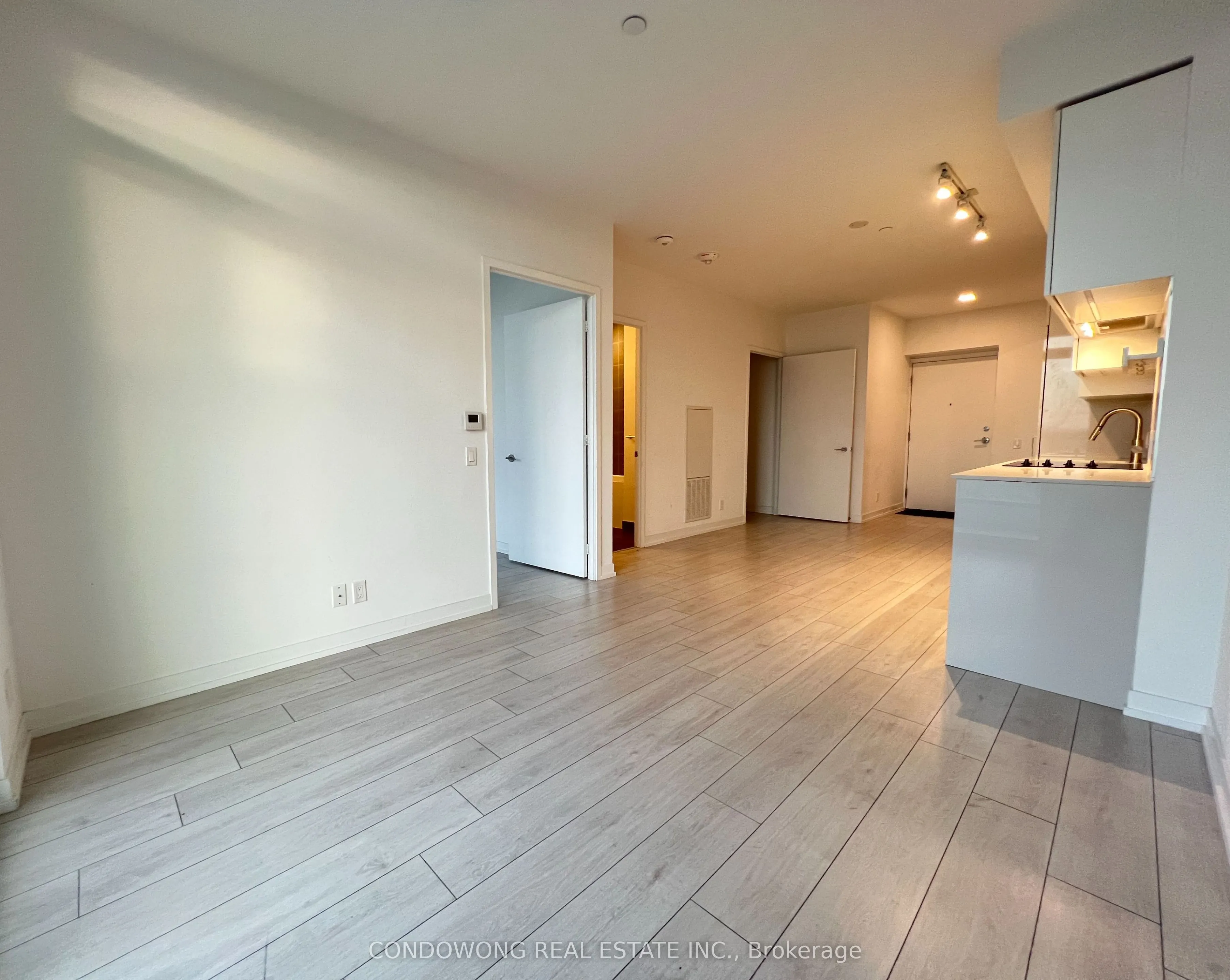 950 Portage Parkway, #301
