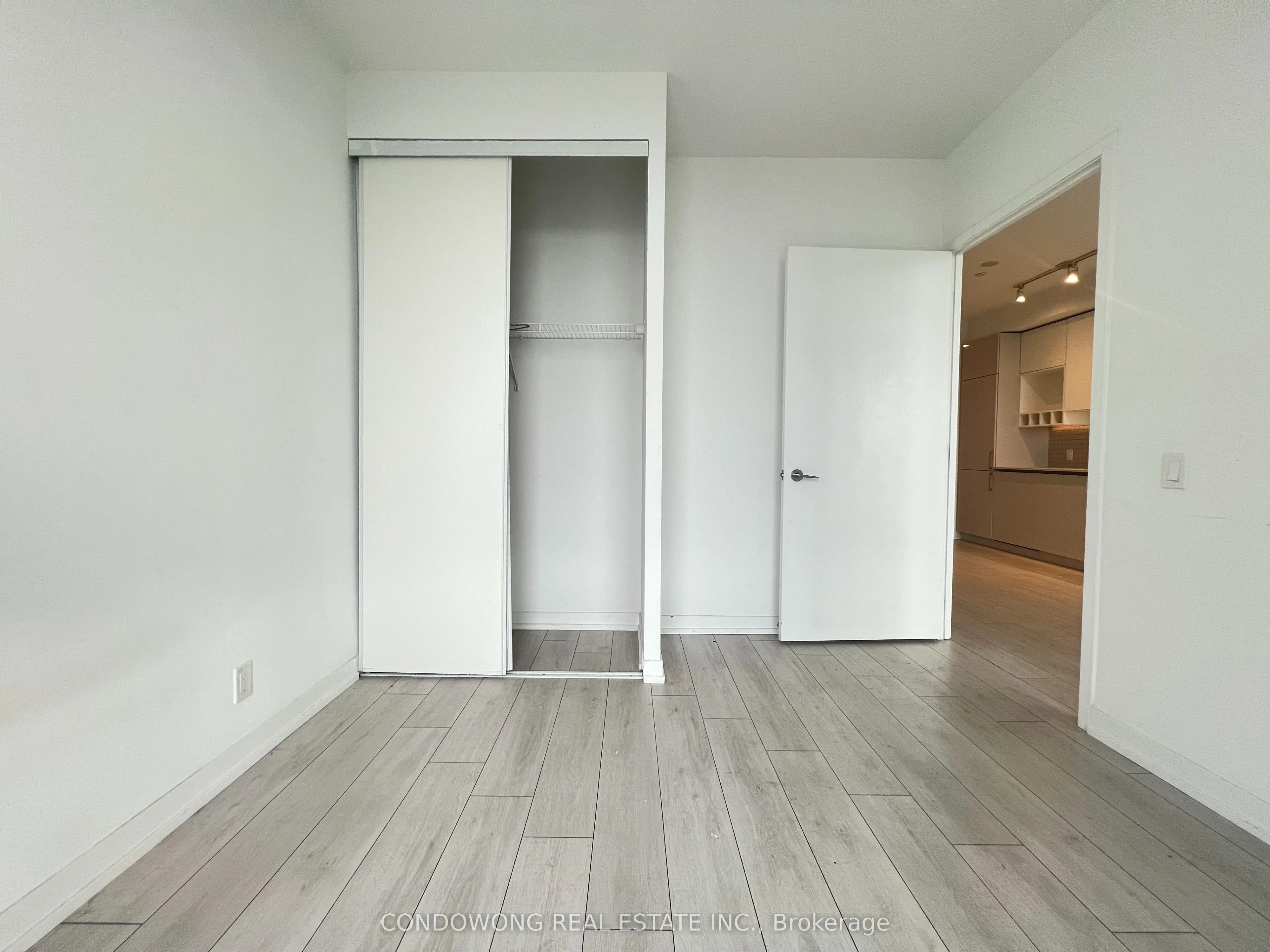 950 Portage Parkway, #301