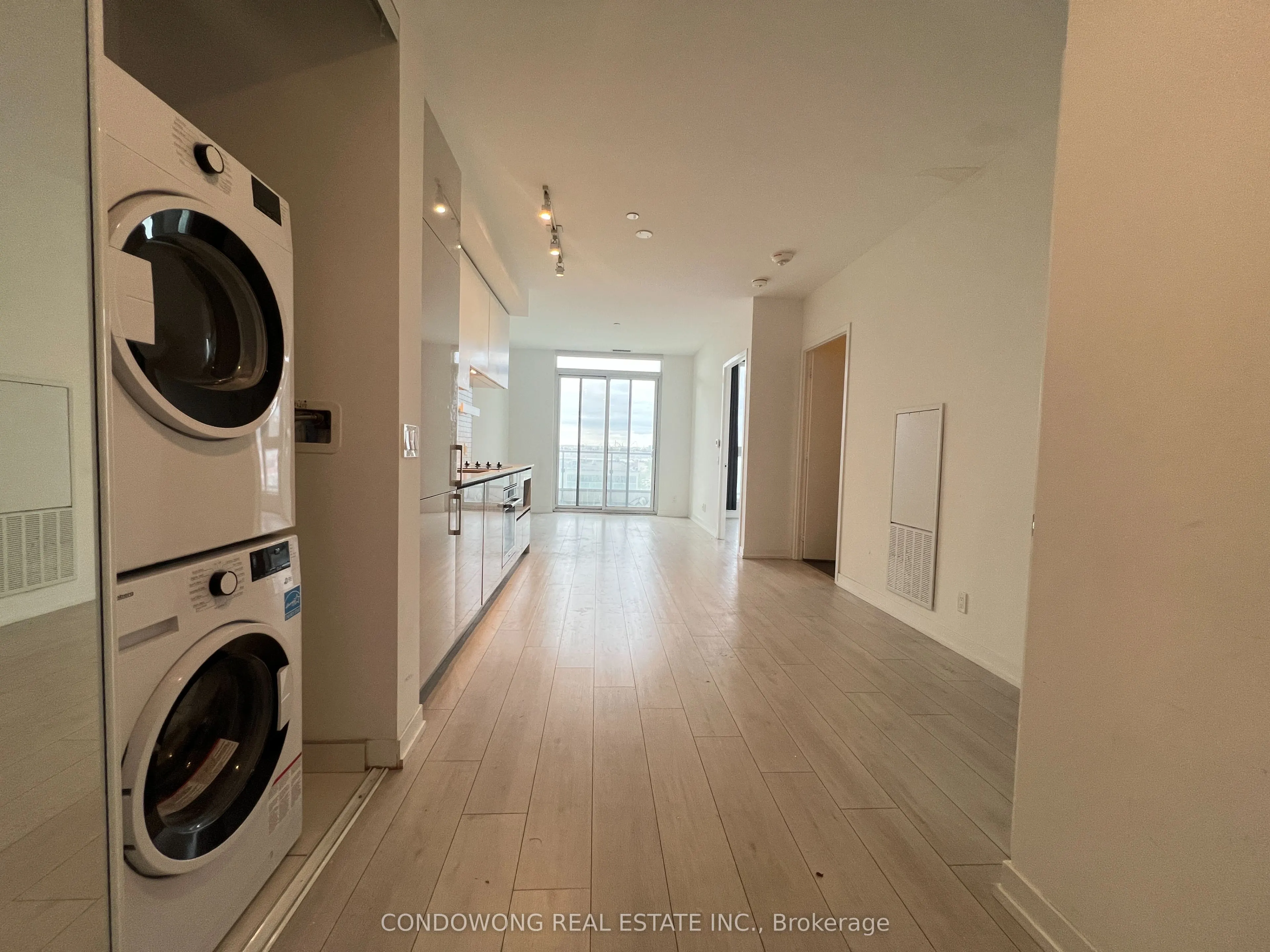 950 Portage Parkway, #301