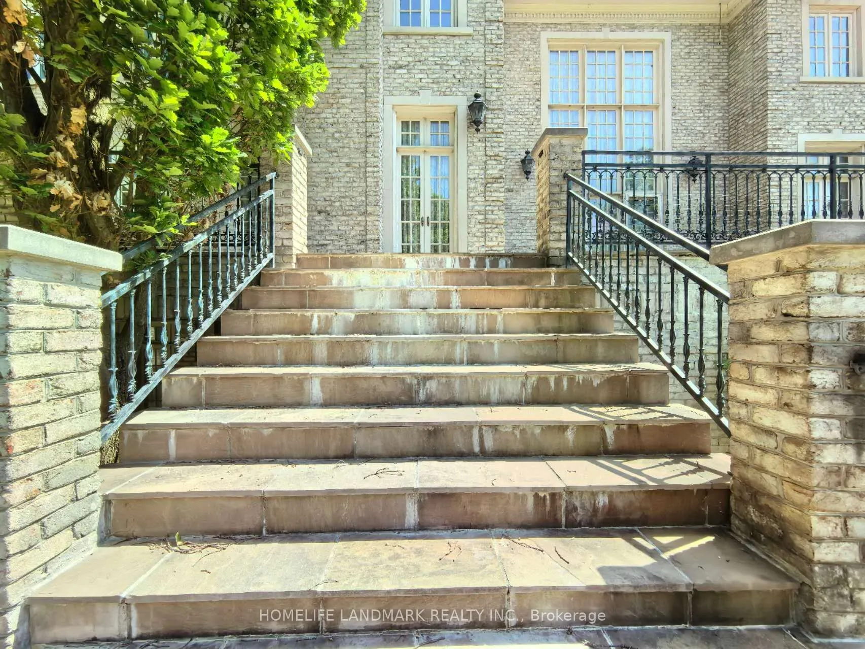 42 Maryvale Crescent