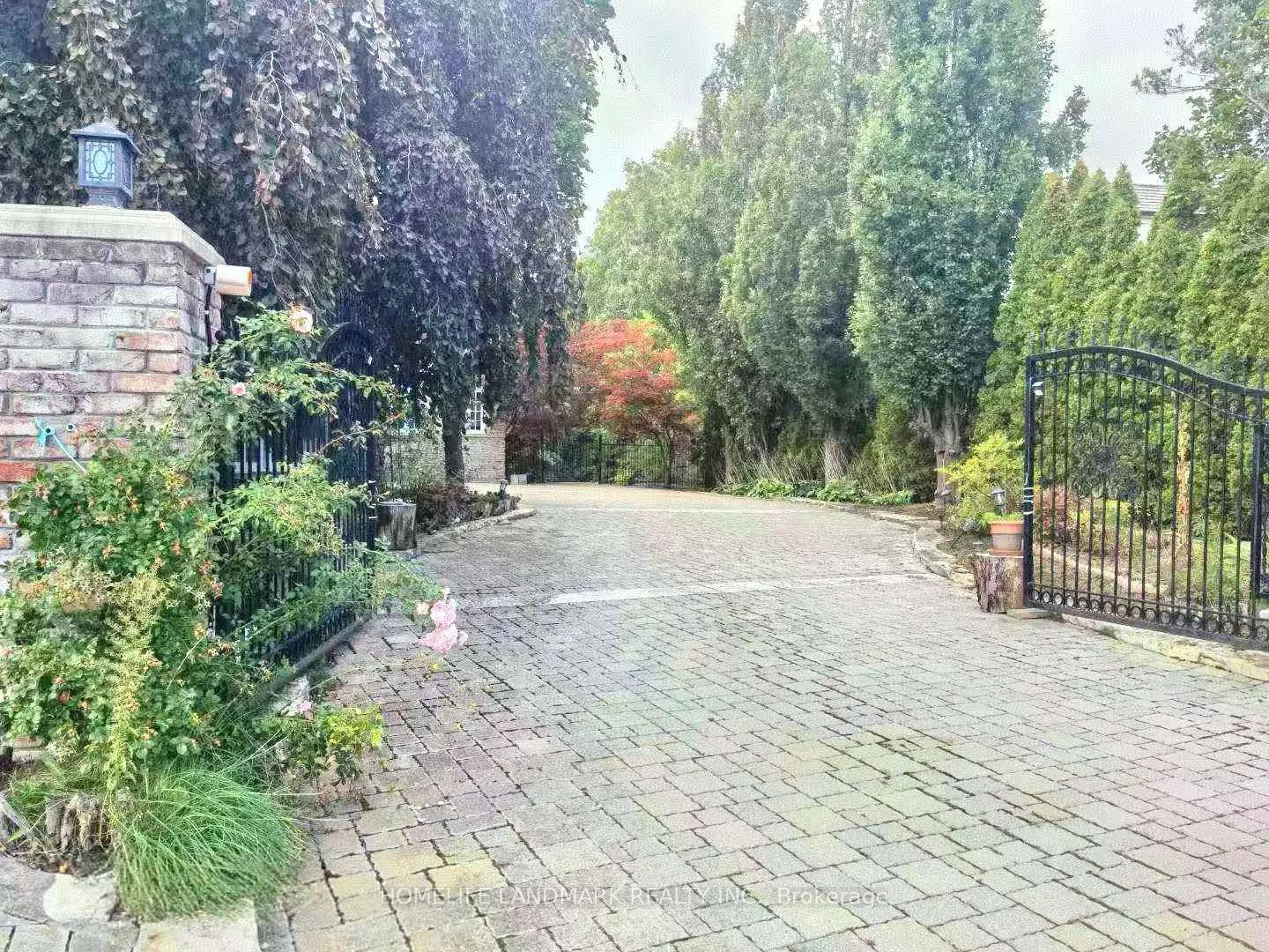 42 Maryvale Crescent