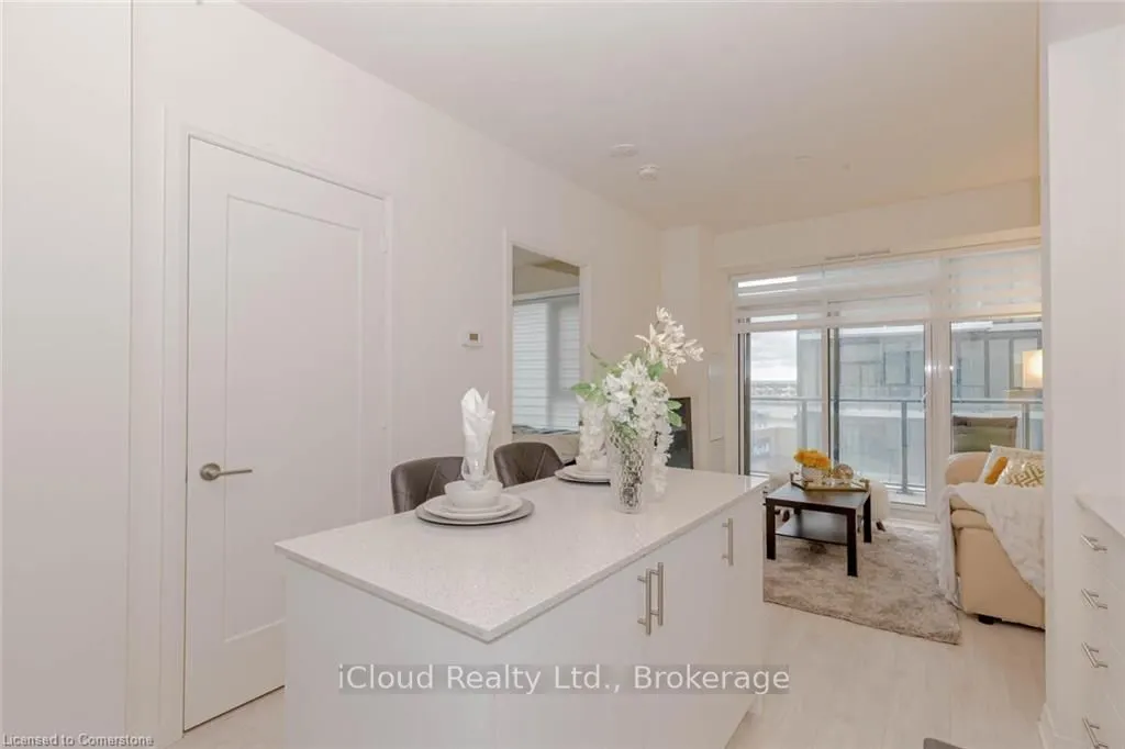 9000 Jane Street, #606